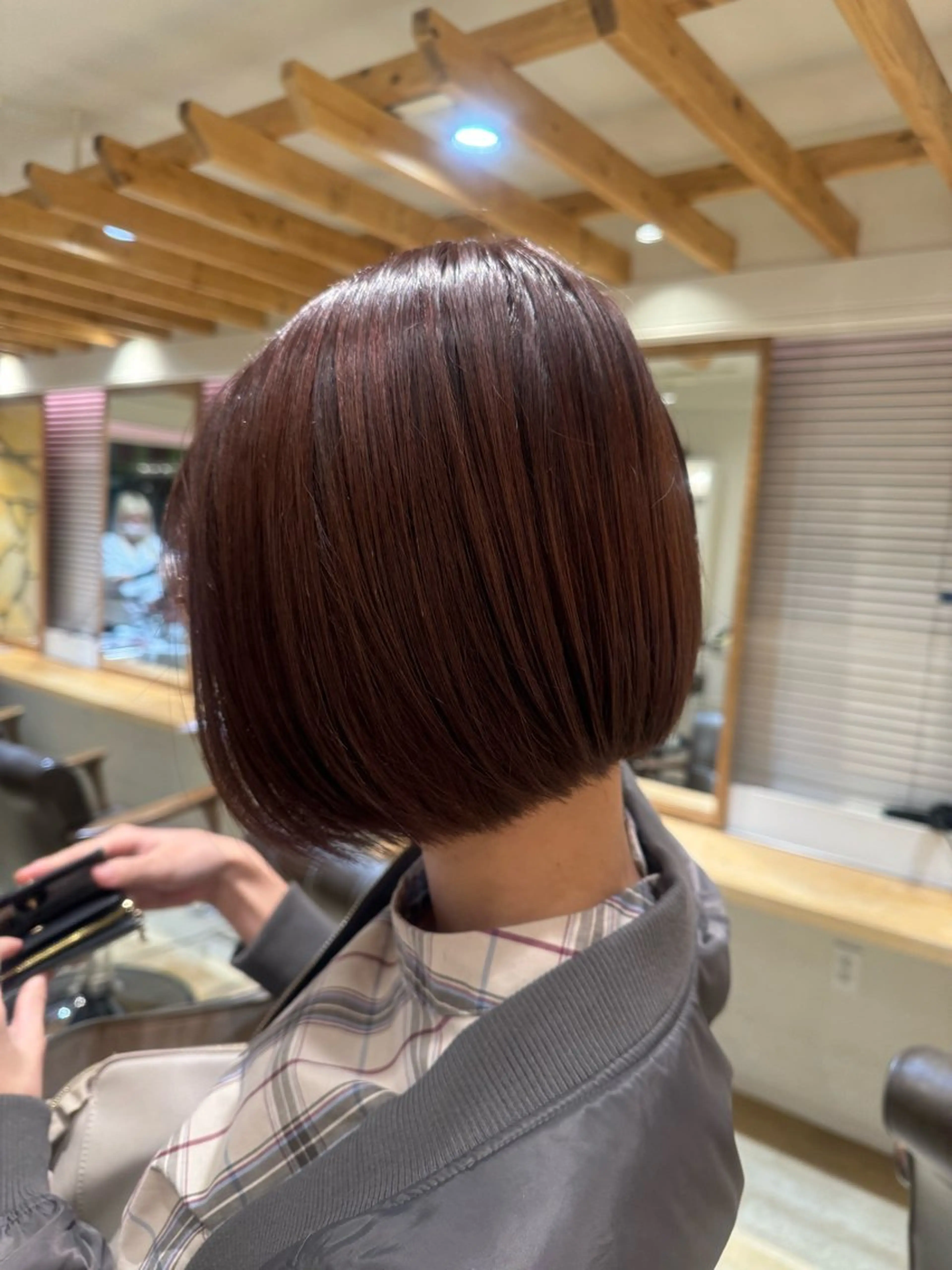 ショート 柳川 瑠衣菜のヘアスタイル