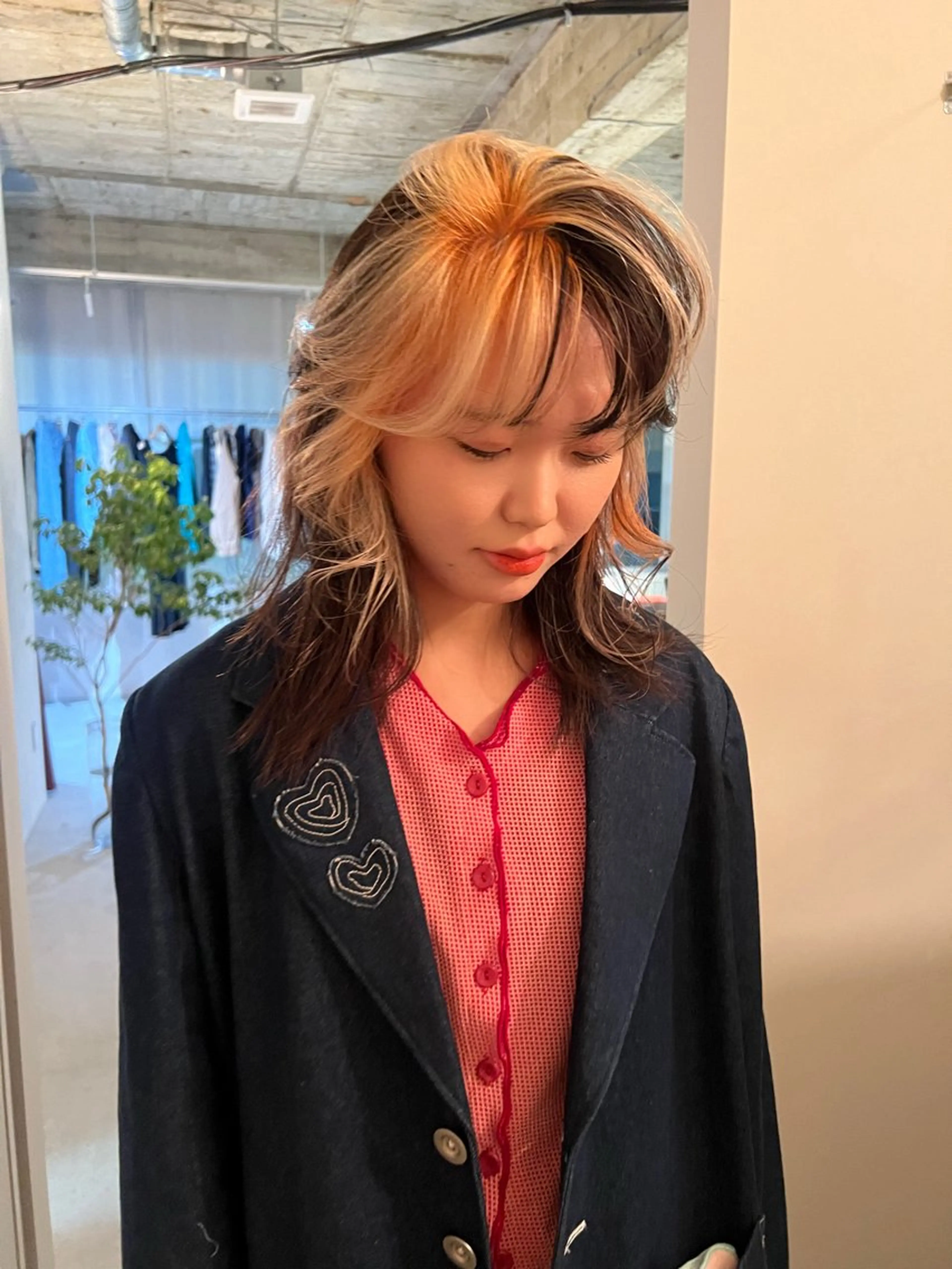 カラー カット ヘアカラー トリートメント 伊藤 美咲のヘアスタイル