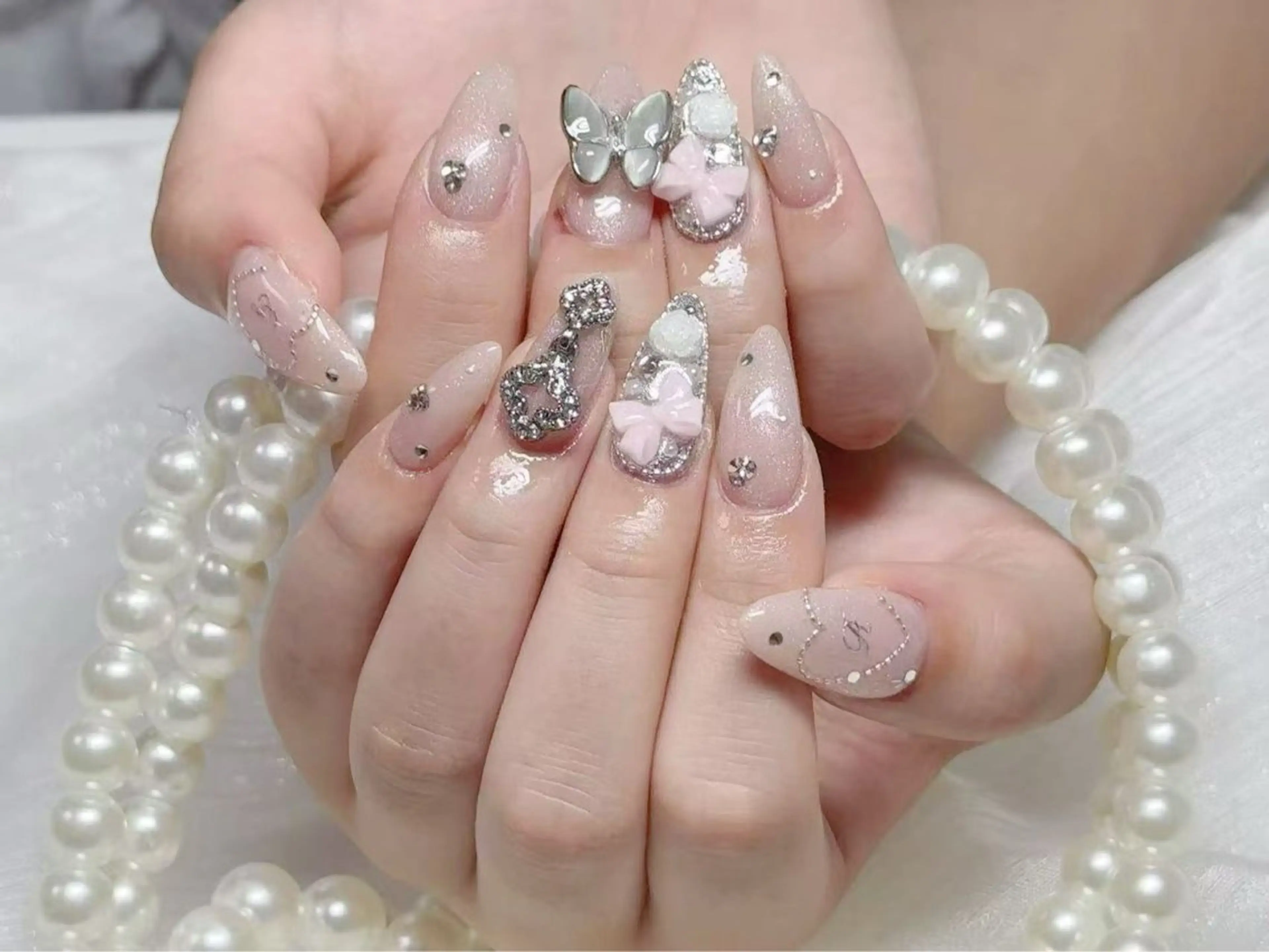 ネイル クリアネイル 成人式 フラッシュネイル フットネイル フレンチネイル 💫KASUMI 💅のネイルデザイン