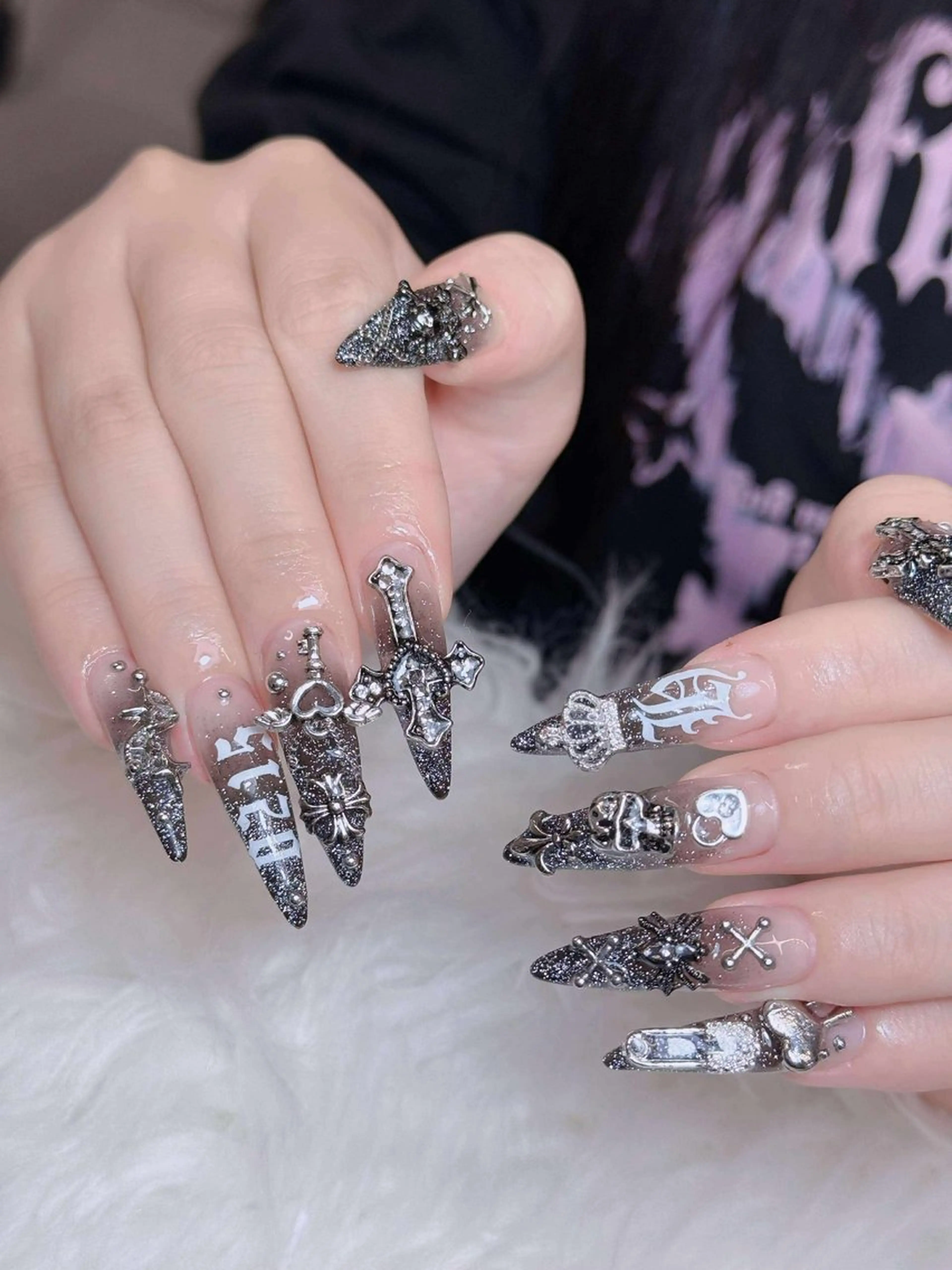 ネイル オーロラネイル チークネイル フットネイル フレンチネイル ハロウィン ハンドネイル Lumi Nail 新大久保3‘のネイルデザイン