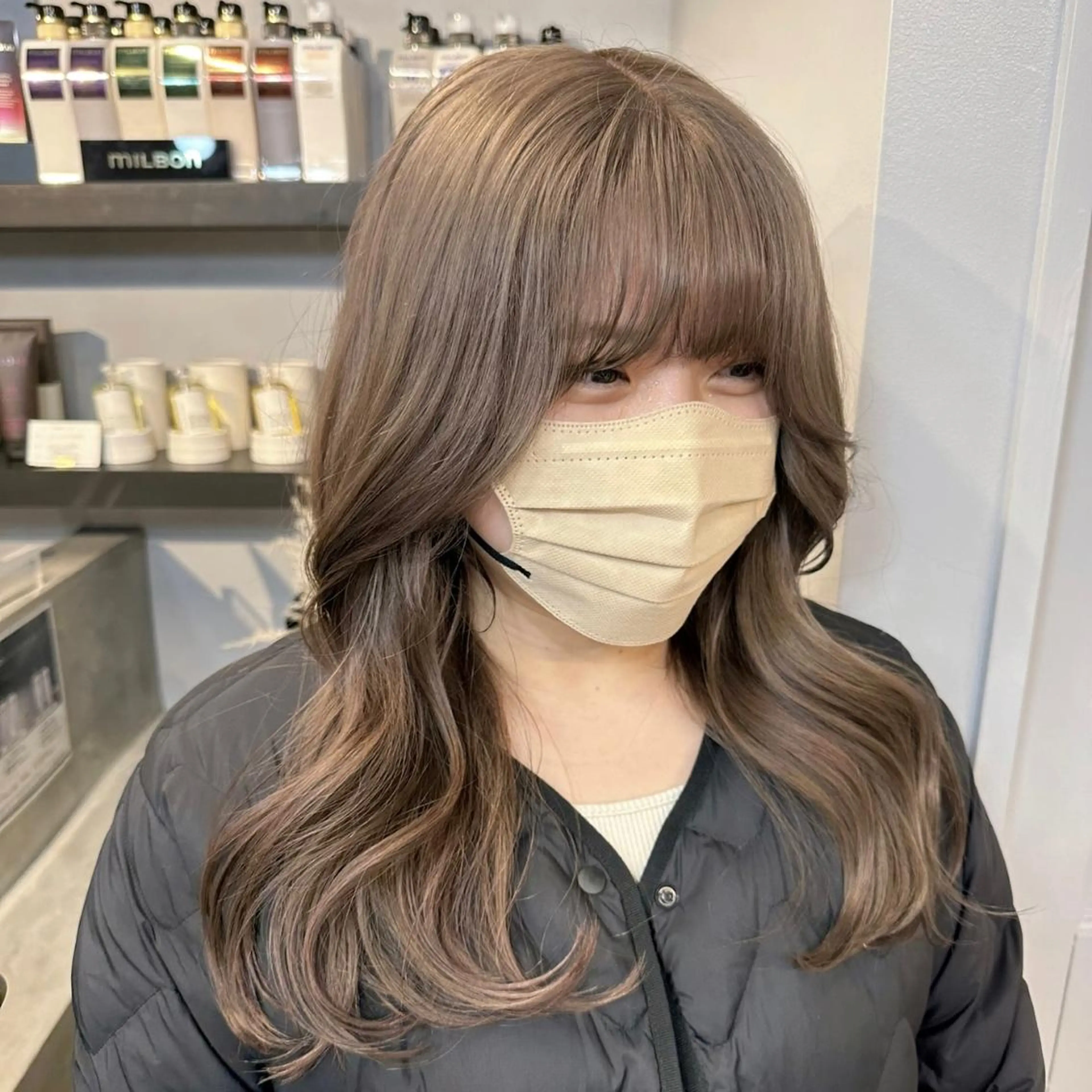 ロング カラー ベージュカラー カット ヘアカラー Embellir MAOのヘアスタイル