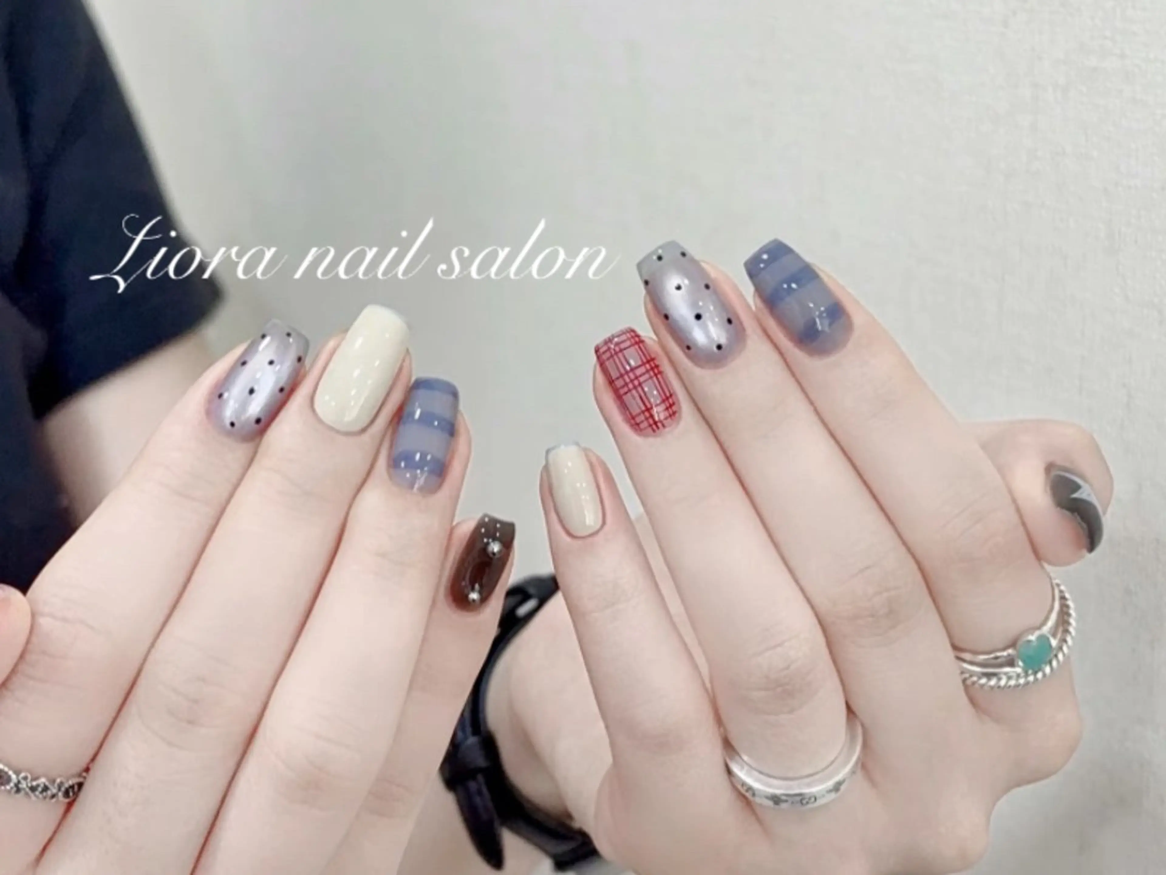 ネイル フレンチネイル ジェルネイル ガーリー グラデーション キラキラネイル ハンドネイル Liora ネイルサロン所属・Liora nail salonのネイルデザイン
