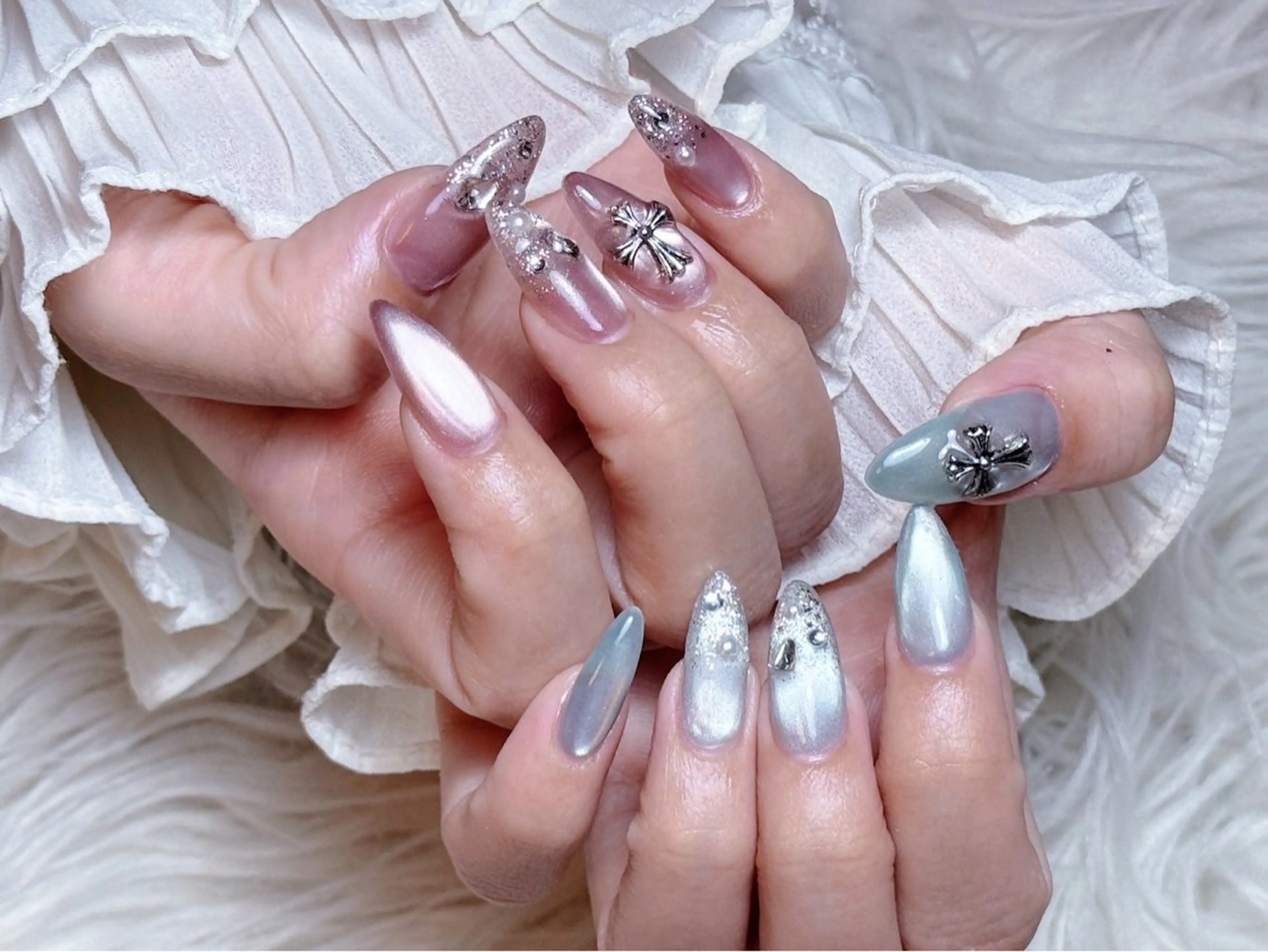 ネイル ハンドネイル ☁️Yun nail KiKi☁️のネイルデザイン