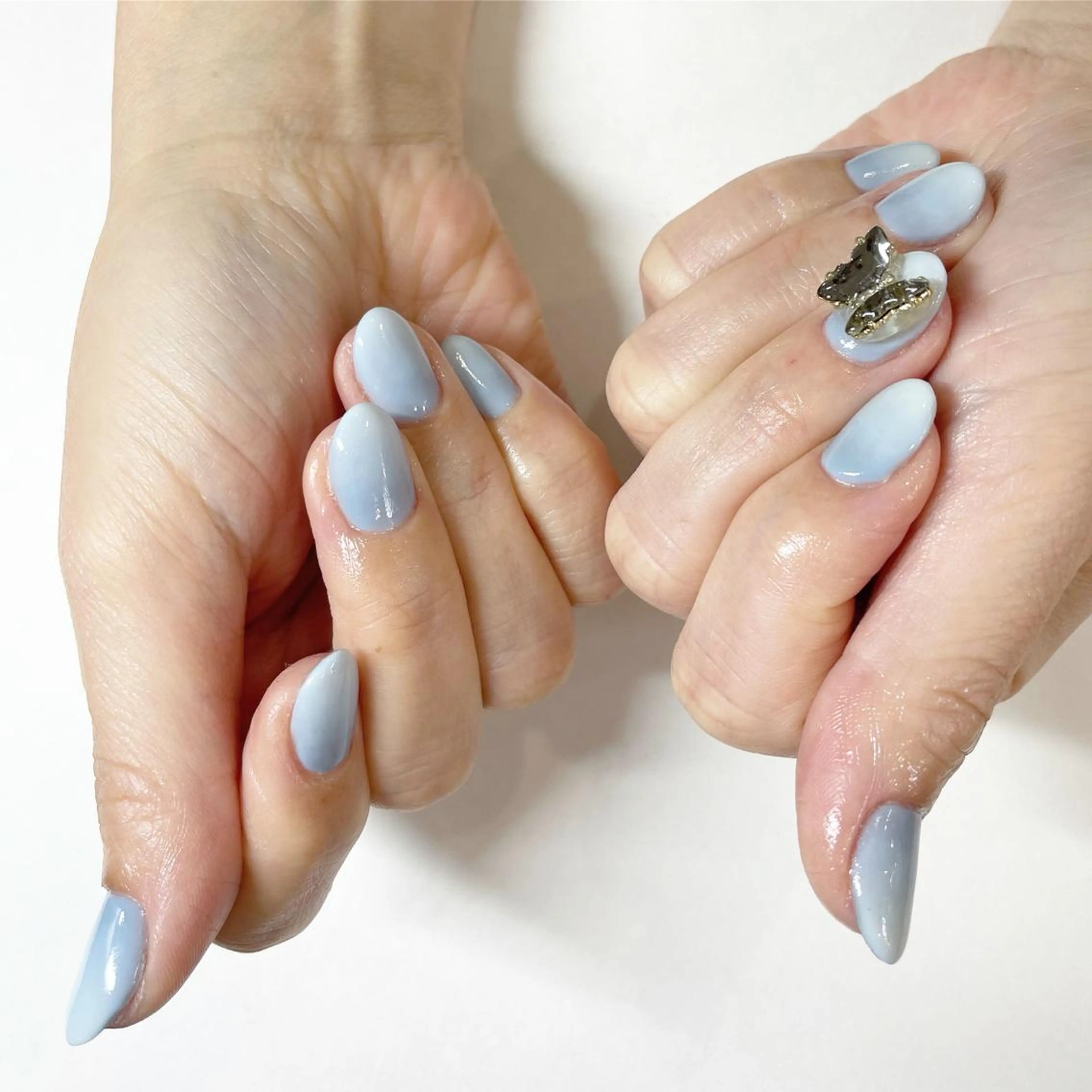 ネイル ハンドネイル フットネイル Minami 🍓のネイルデザイン