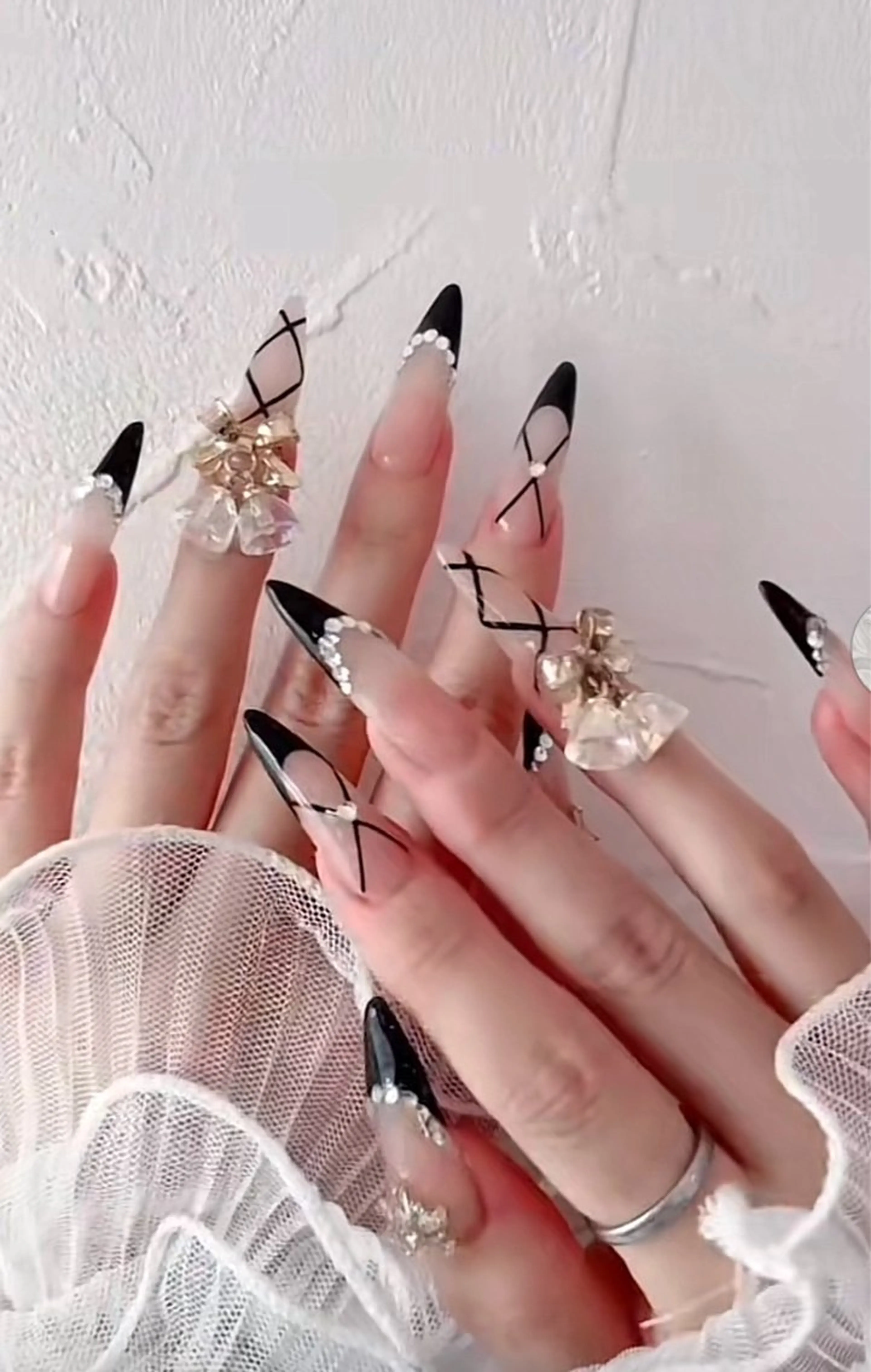 ネイル ハンドネイル KARI ネイルサロンのネイルデザイン
