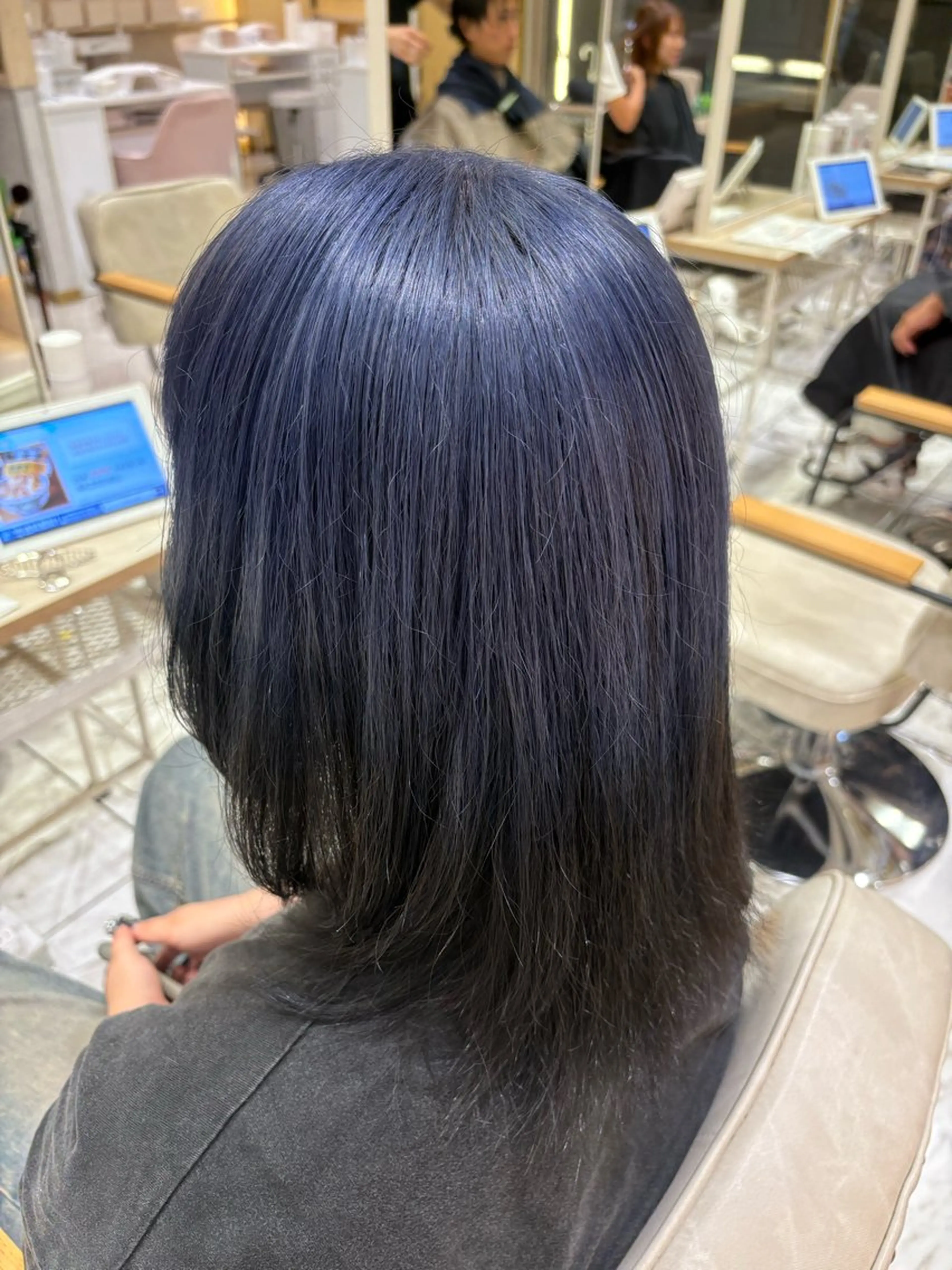 ミディアム 似合わせカラー✞✟ ayumi🐈‍⬛のヘアスタイル