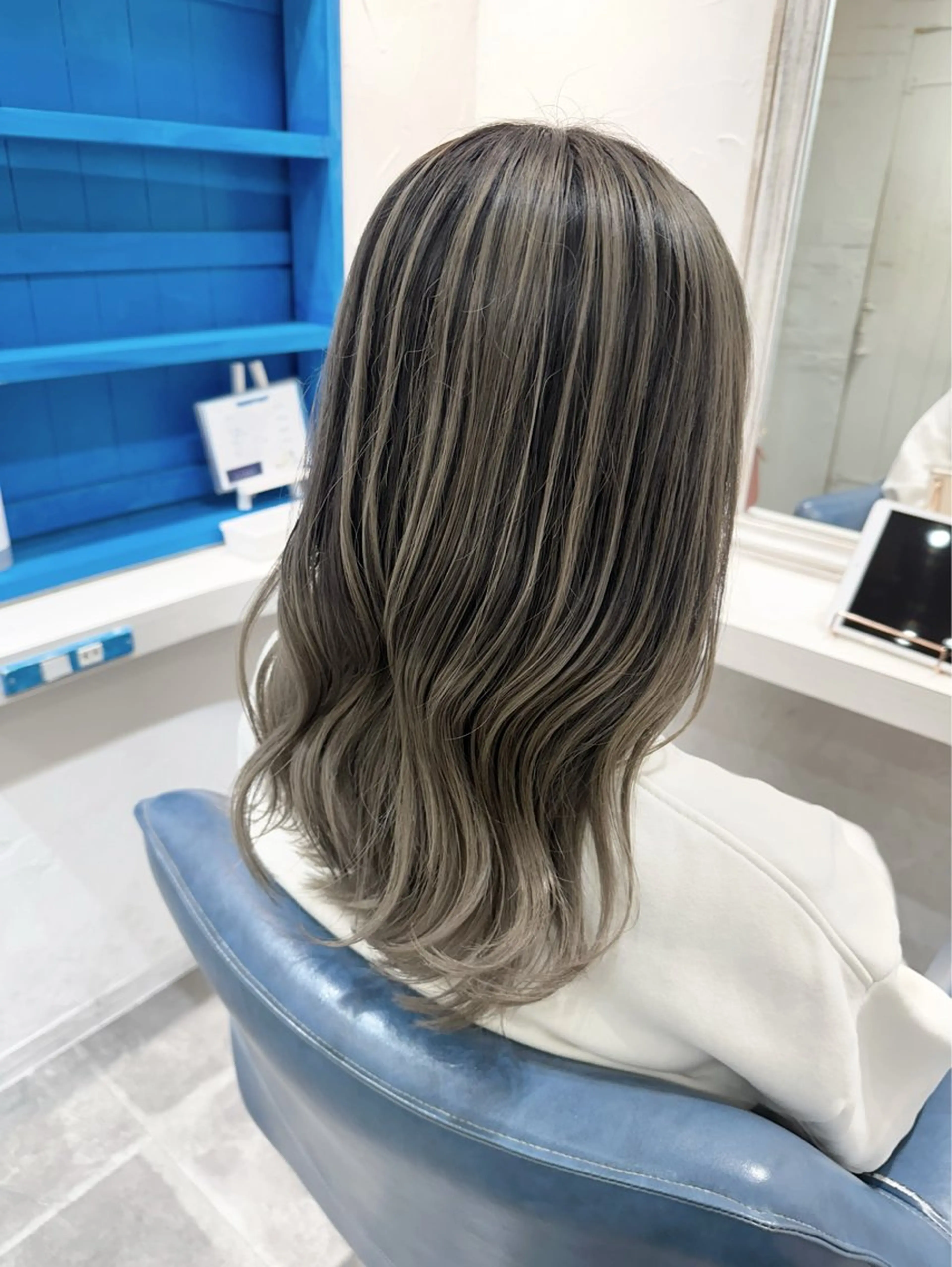 ミディアム ハイライト レイヤーカット 中目黒✂︎店長✂︎ TOMOHIROのヘアスタイル