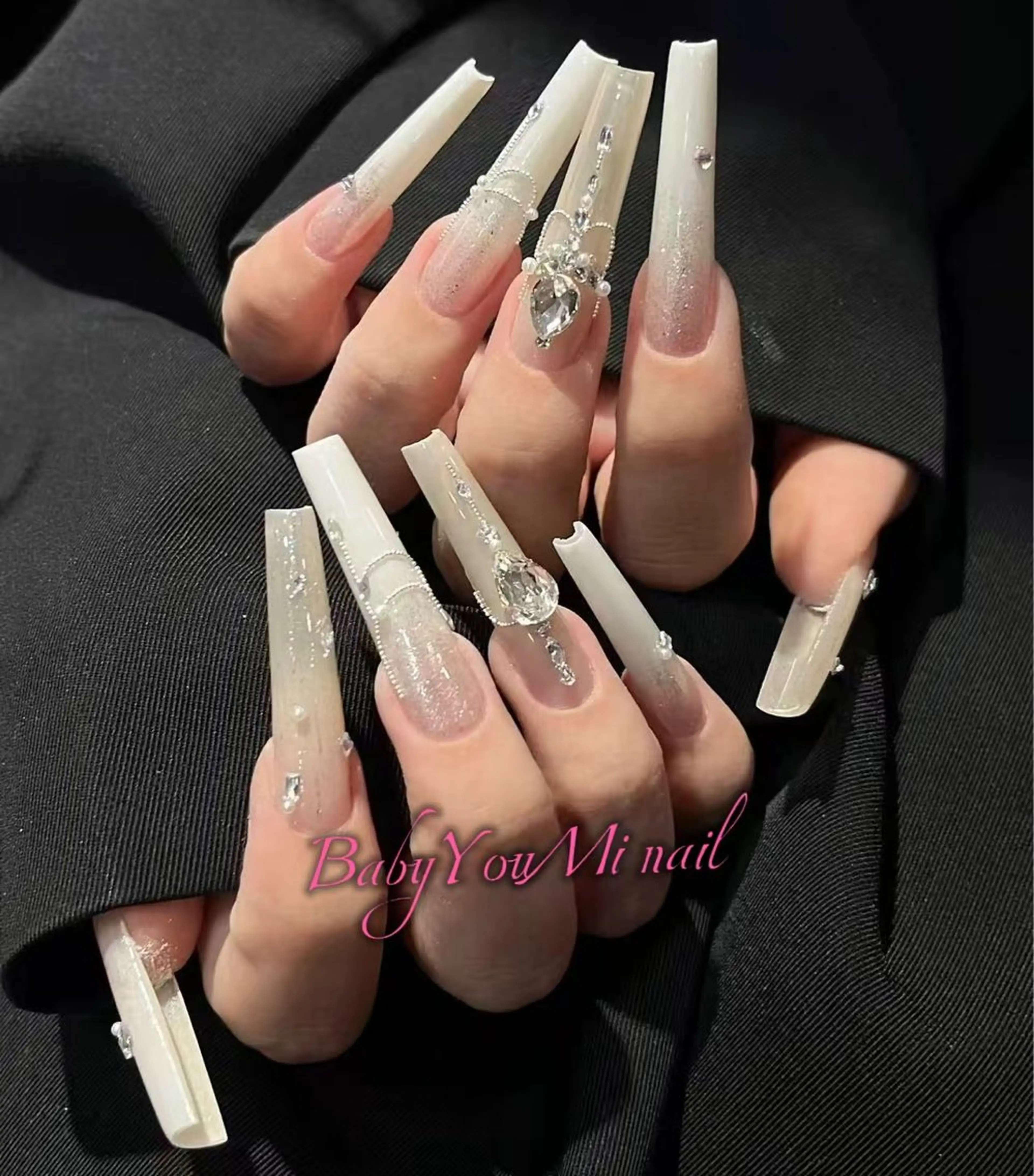 ネイル オーロラネイル フラワーネイル フットネイル フレンチネイル ジェルネイル ハンドネイル BabyYouMi ねねのネイルデザイン