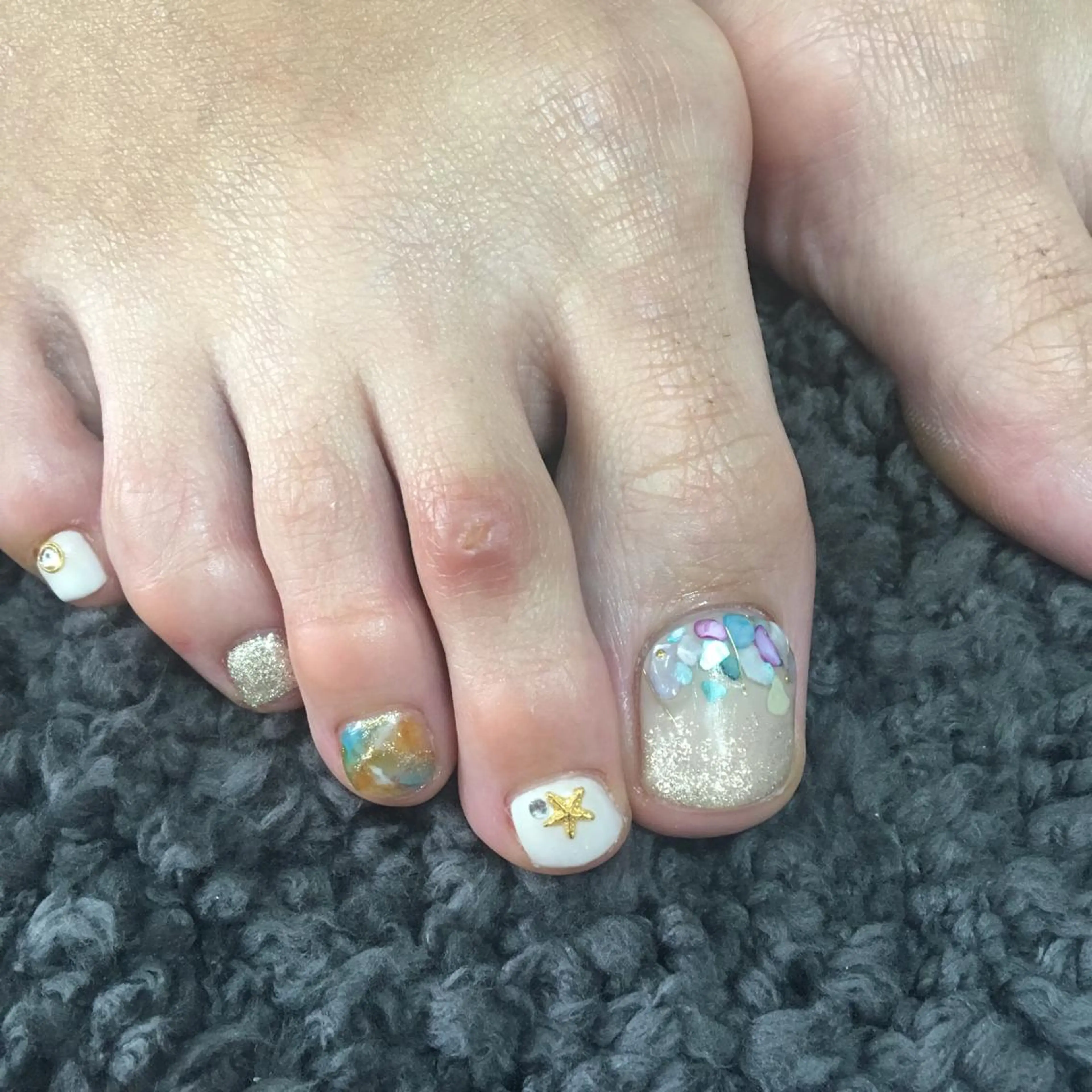 ネイル Nailsalon Charis.yuのネイルデザイン