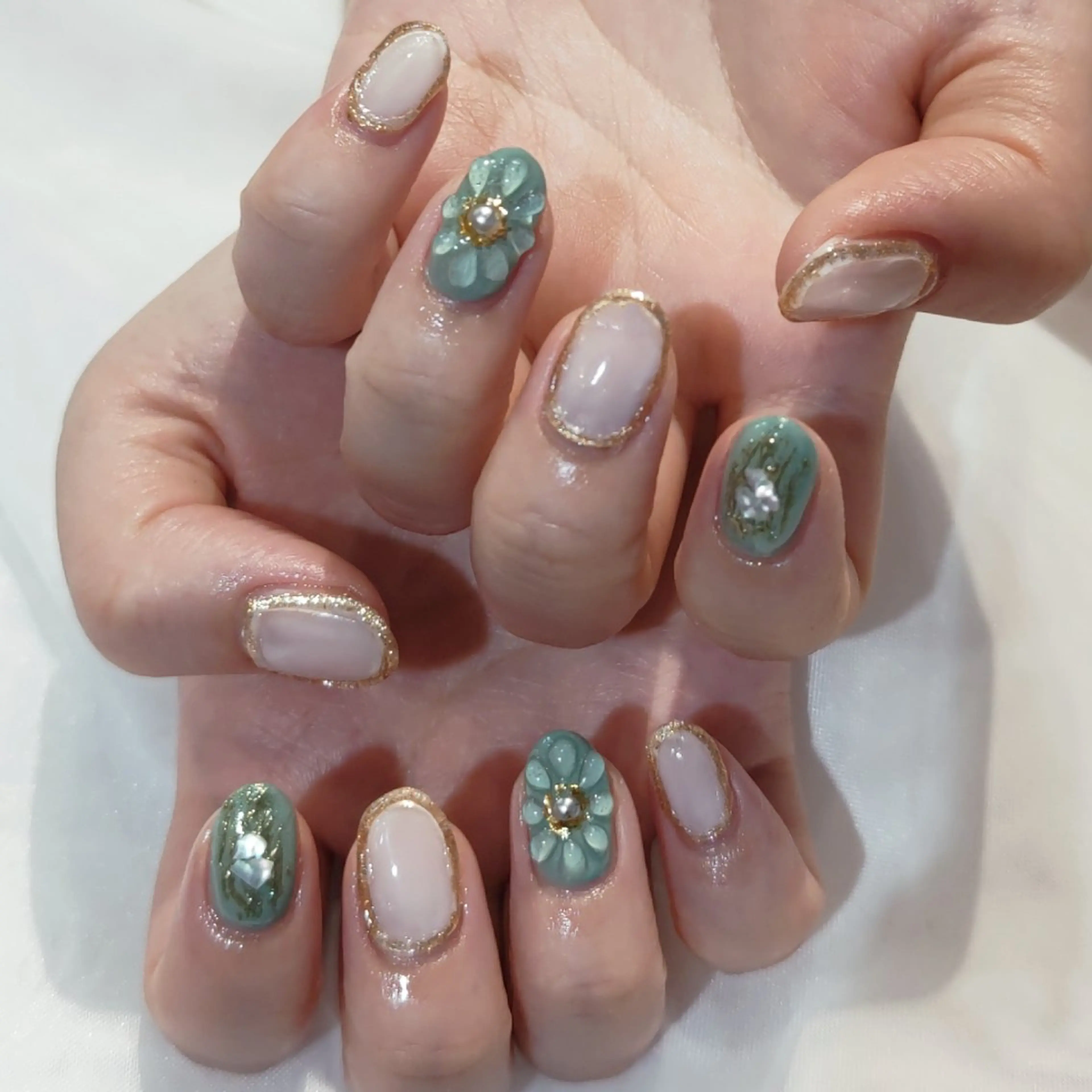 ネイル フラワーネイル ミラーネイル ぷっくりネイル ハンドネイル felicita服部店所属・felicita fumi♡のネイルデザイン