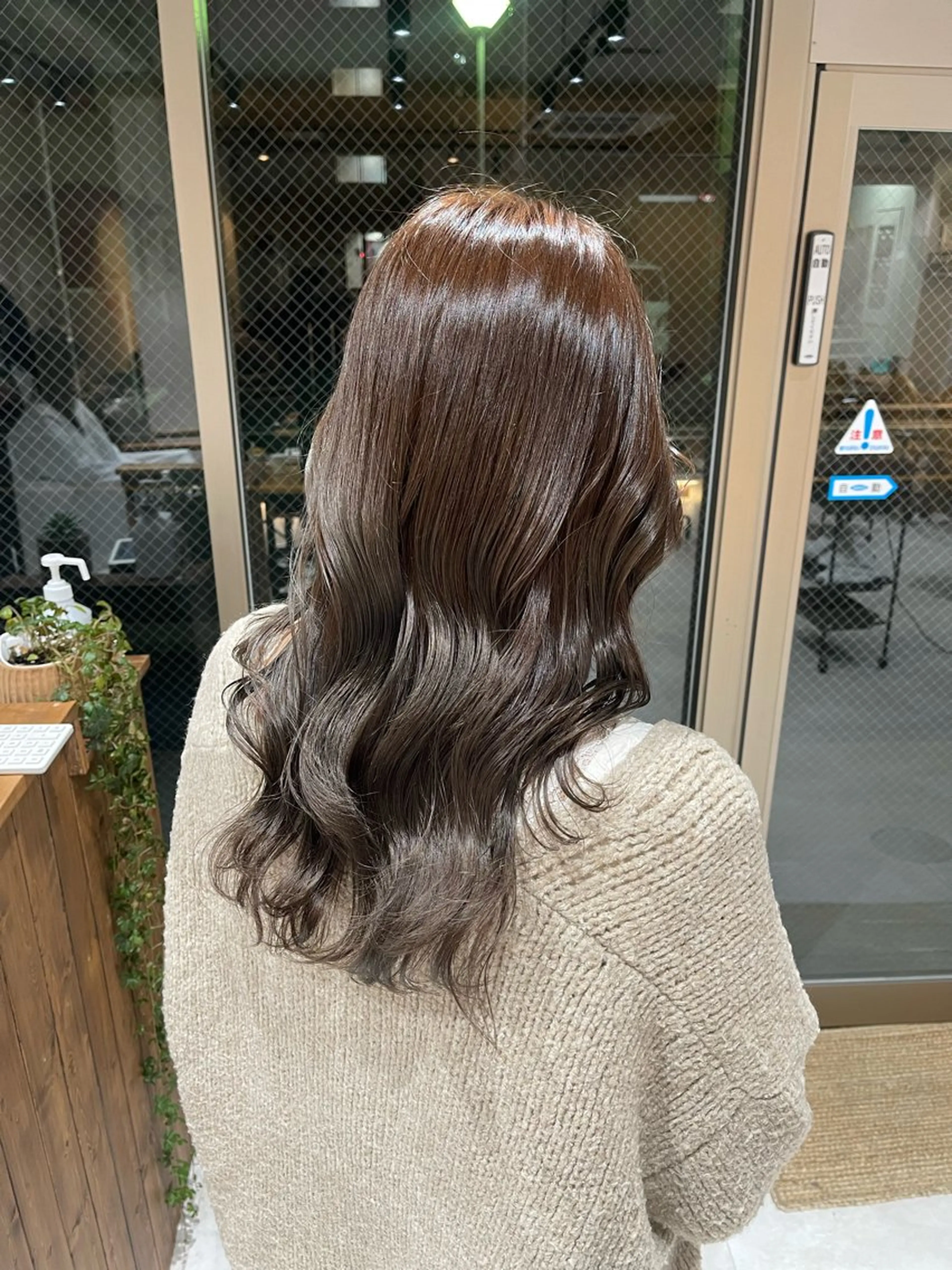 ロング カラー グレージュ カット ヘアカラー トリートメント 🩵ボブ/レイヤー /髪質改善🩵のヘアスタイル
