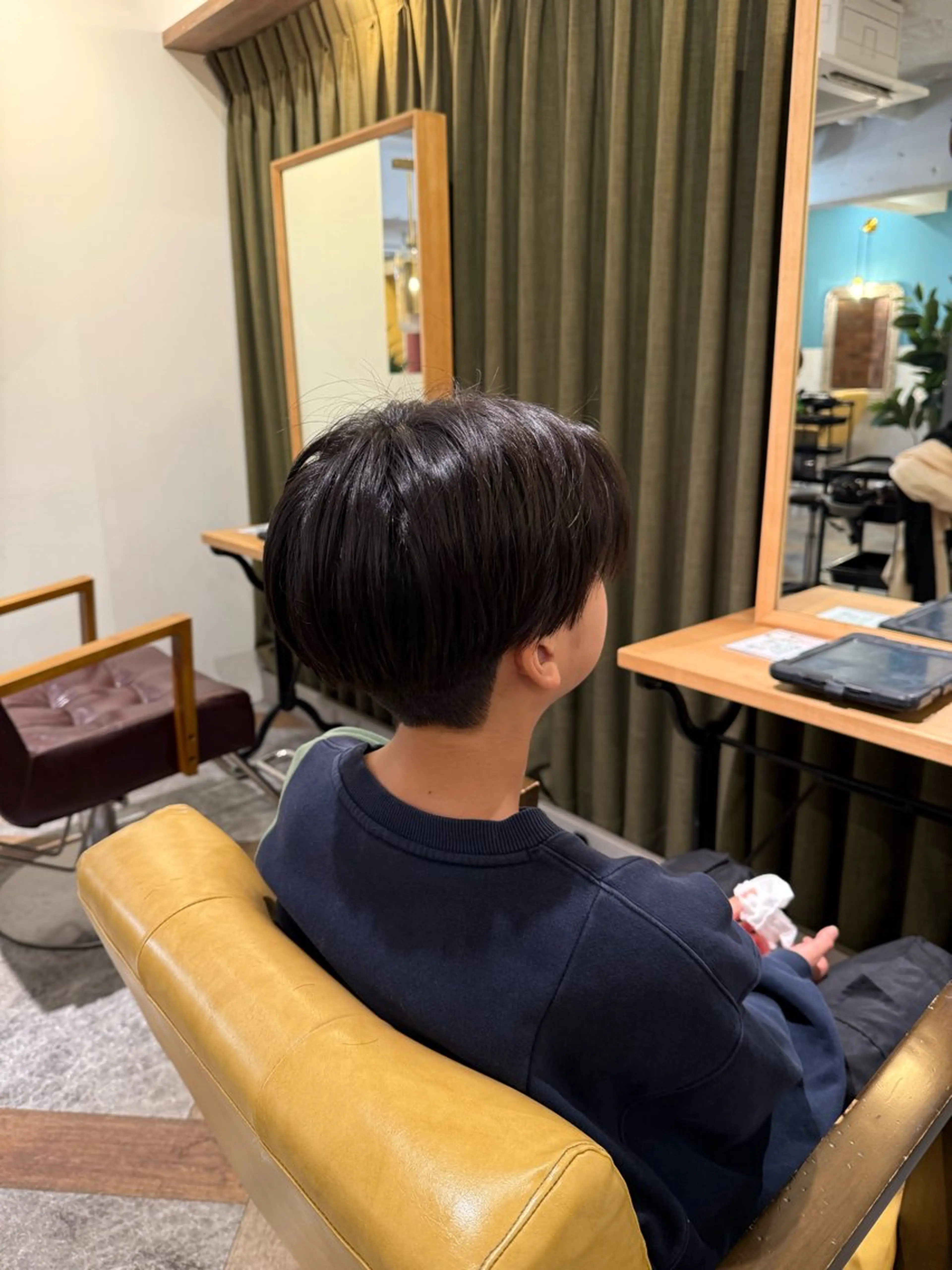 メンズ 有田 虹美　艶カラー✨のヘアスタイル