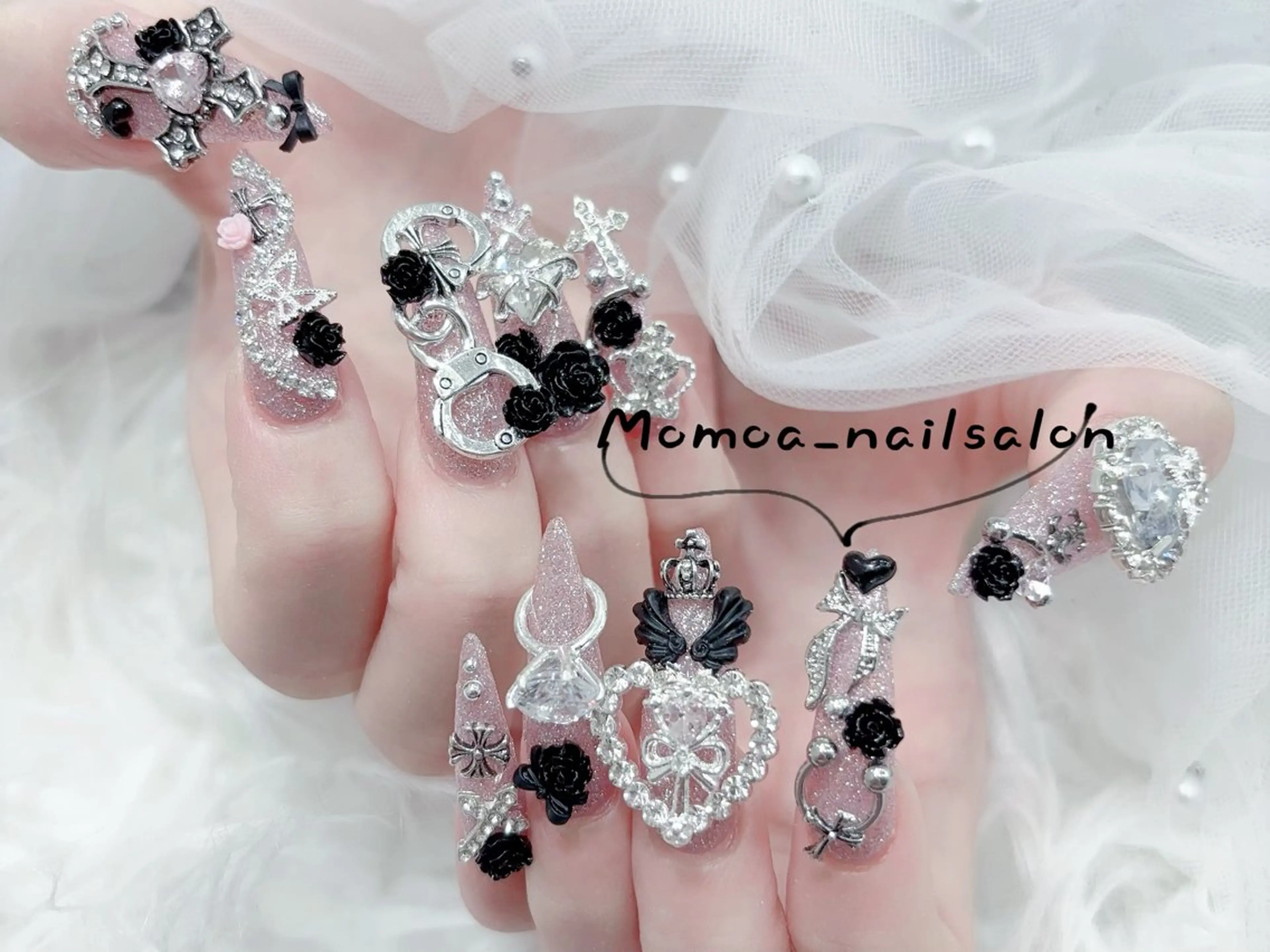 ネイル キラキラネイル スカルプネイル ハンドネイル MoMoA Nail ネイル長さ出し専門店のネイルデザイン