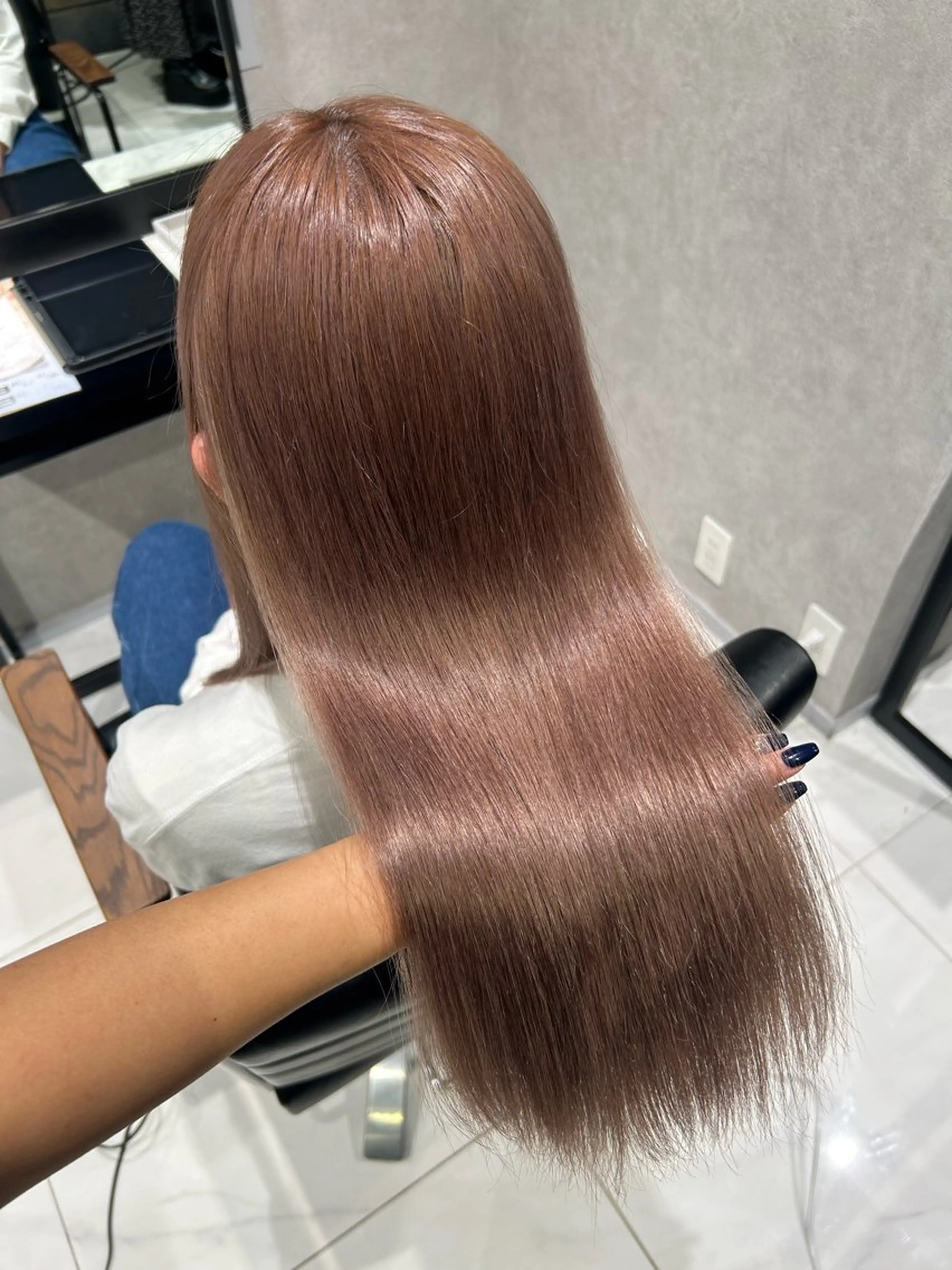 カラー ベージュカラー ミルクティーベージュ ヘアカラー 透明感カラー🩵 束感まつげ🪼海月のマツエク・マツパデザイン