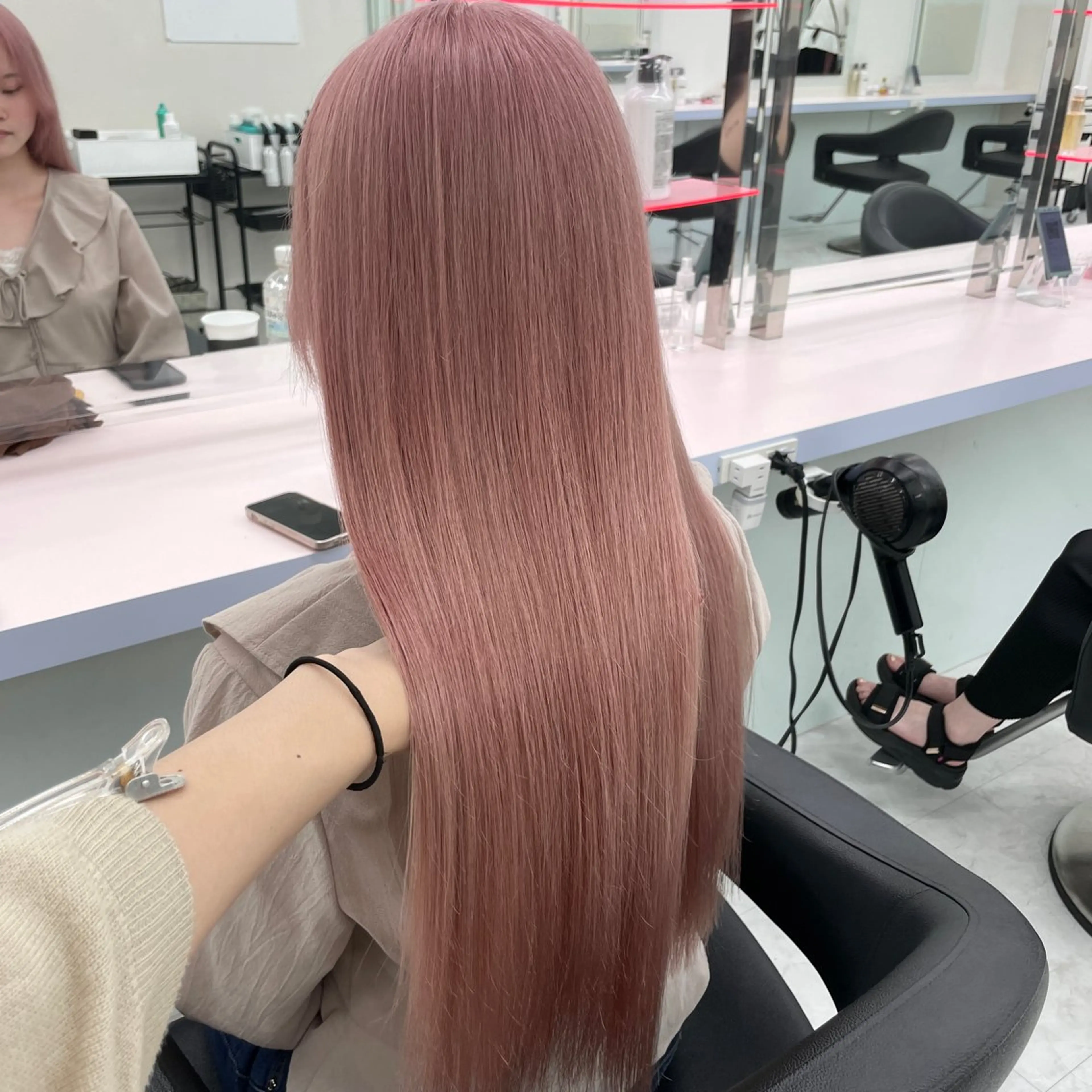 ロング ヘアカラー トリートメント SALOWIN札幌大通店所属・‎🤍札幌ハイトーン 🤍シンゴのヘアスタイル