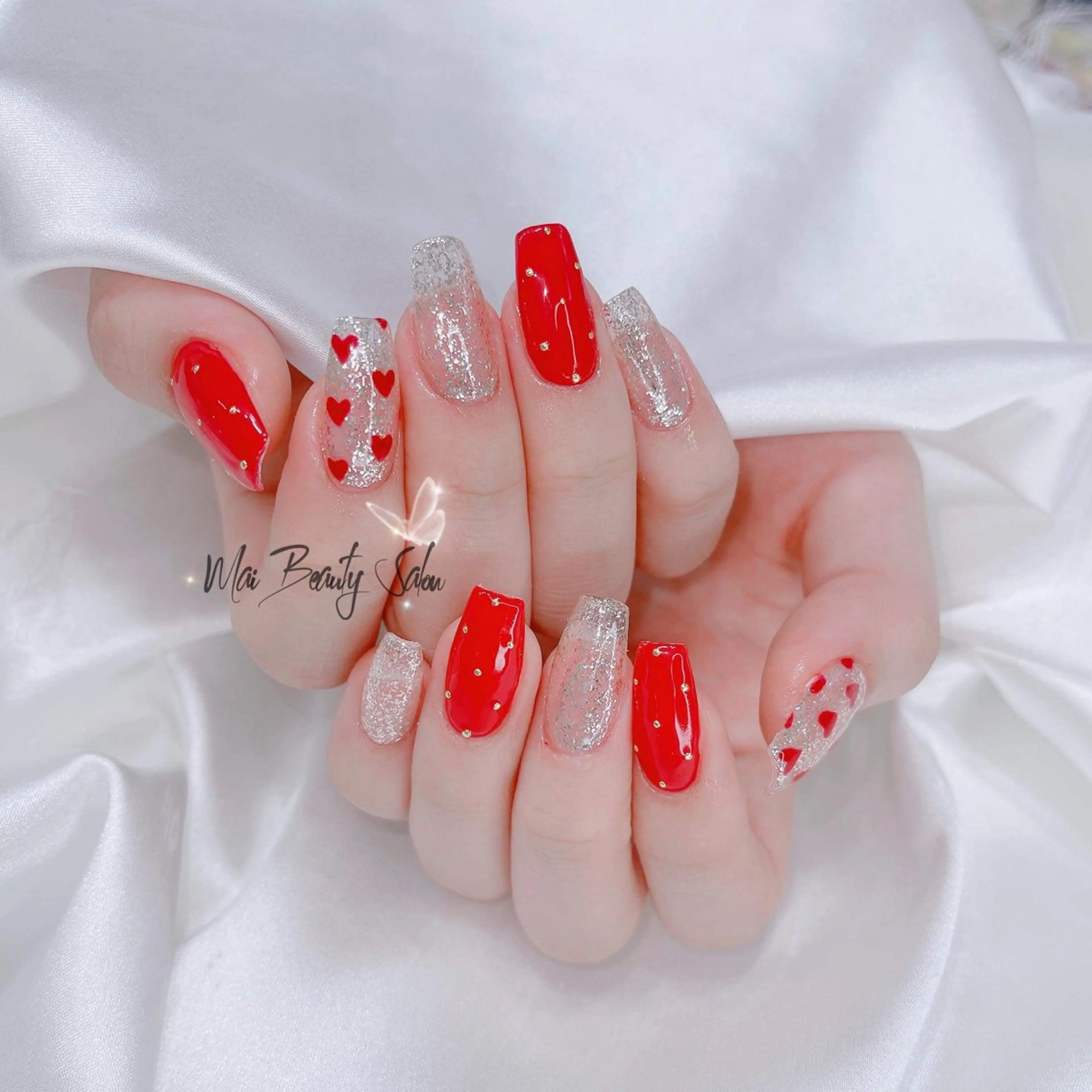 ネイル チークネイル ジェルネイル 韓国ネイル マグネットネイル パラジェル Mai Beauty To  Toのネイルデザイン