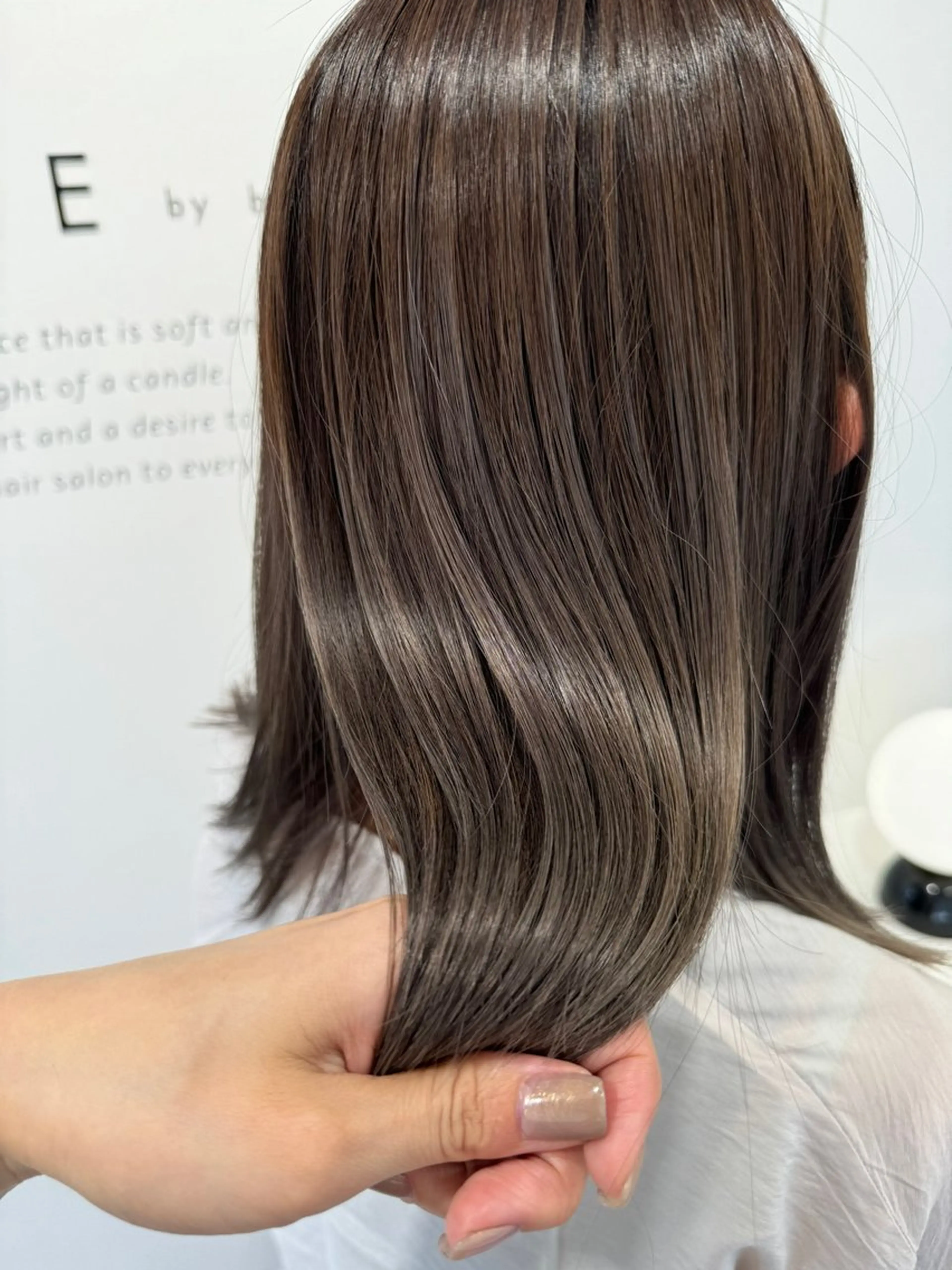 ミディアム 髪質改善 トリートメント ena 縮毛矯正×髪質改善のヘアスタイル
