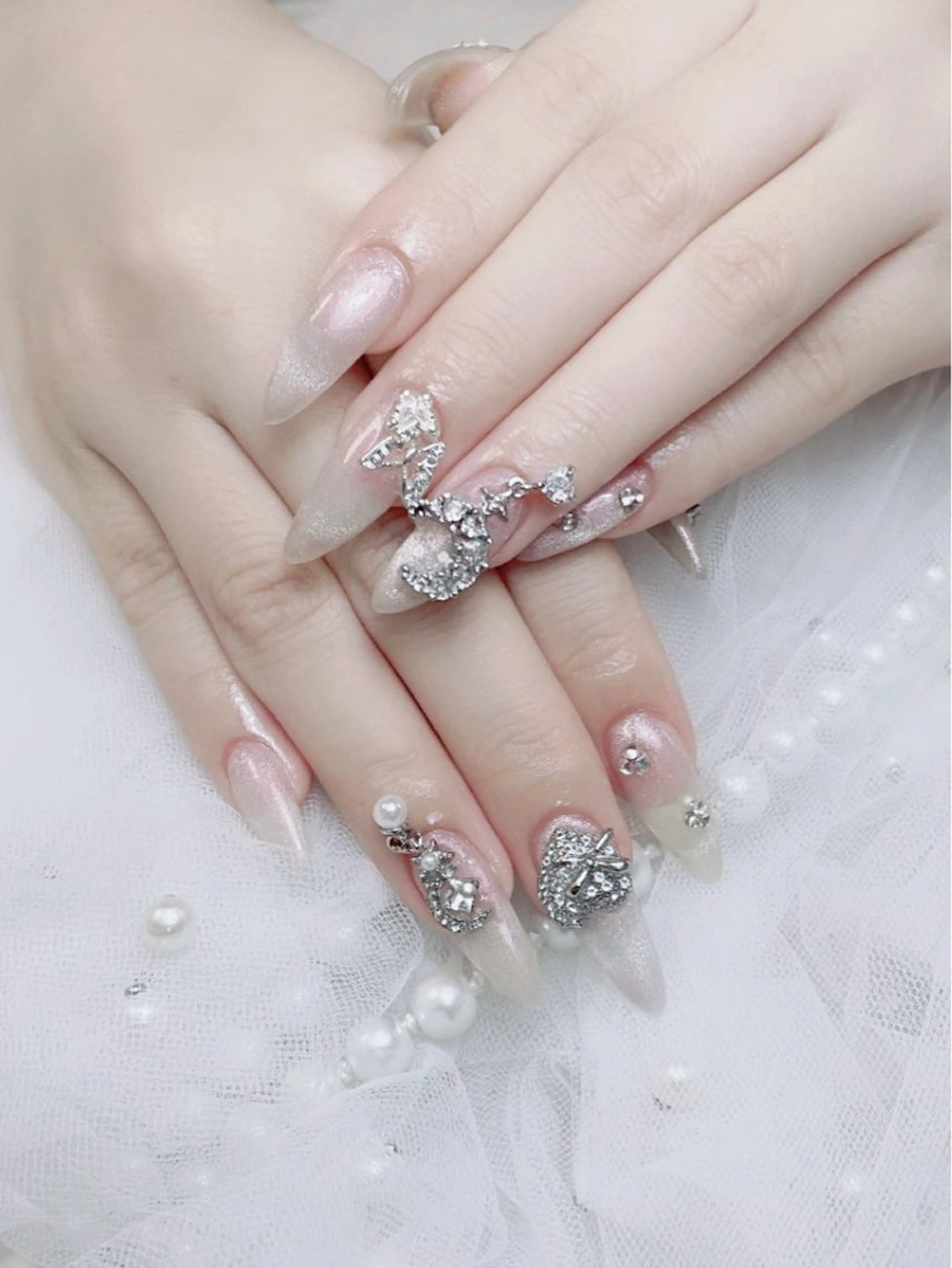 ネイル フレンチネイル ジェルネイル ハート 韓国ネイル マグネットネイル ハンドネイル ネイルサロン lotusのネイルデザイン