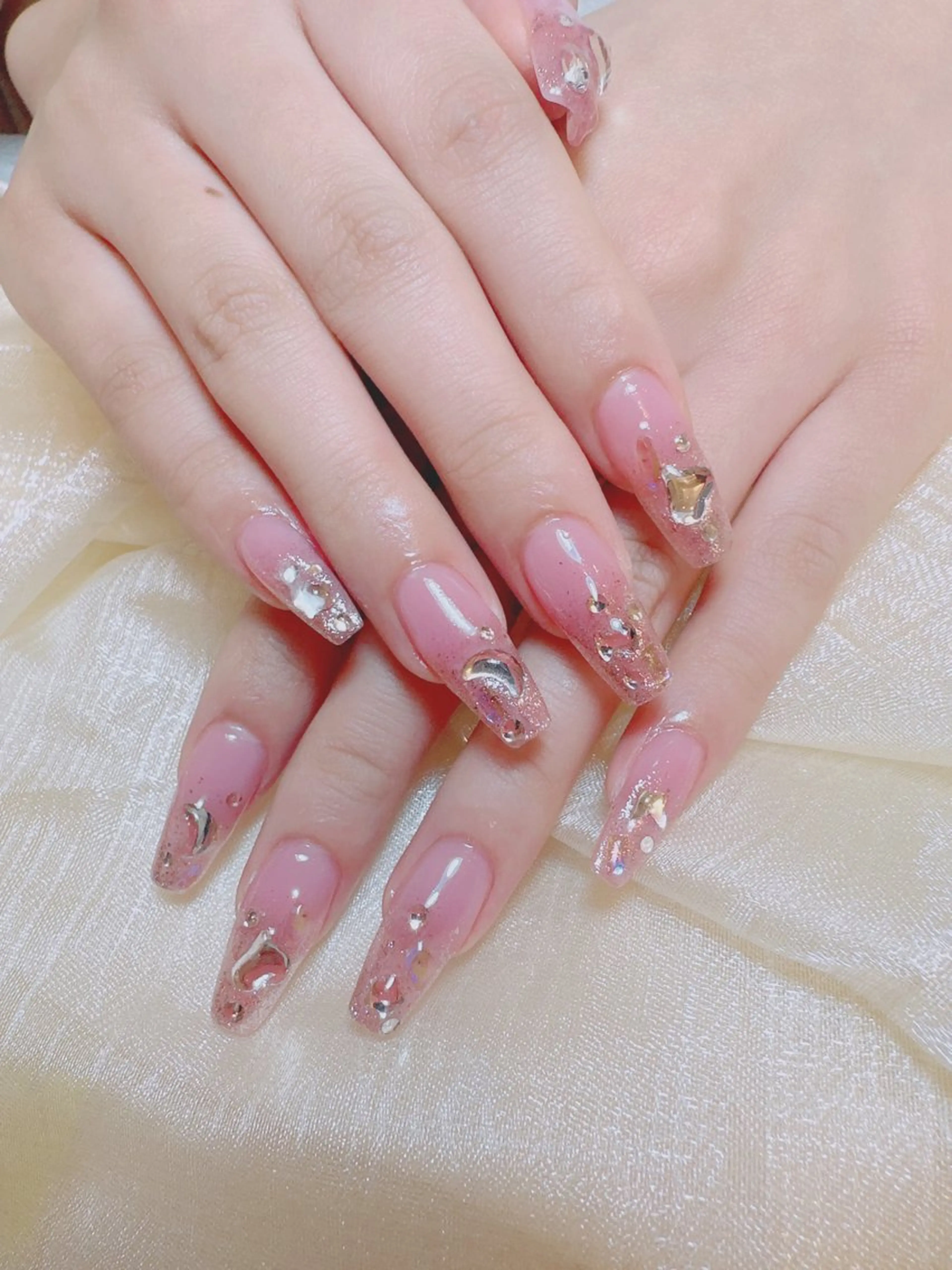 ネイル 韓国ネイル ラメ(グリッター) ラメグラデーション スカルプネイル 春ネイル ハンドネイル 恵比寿 The Nailのネイルデザイン