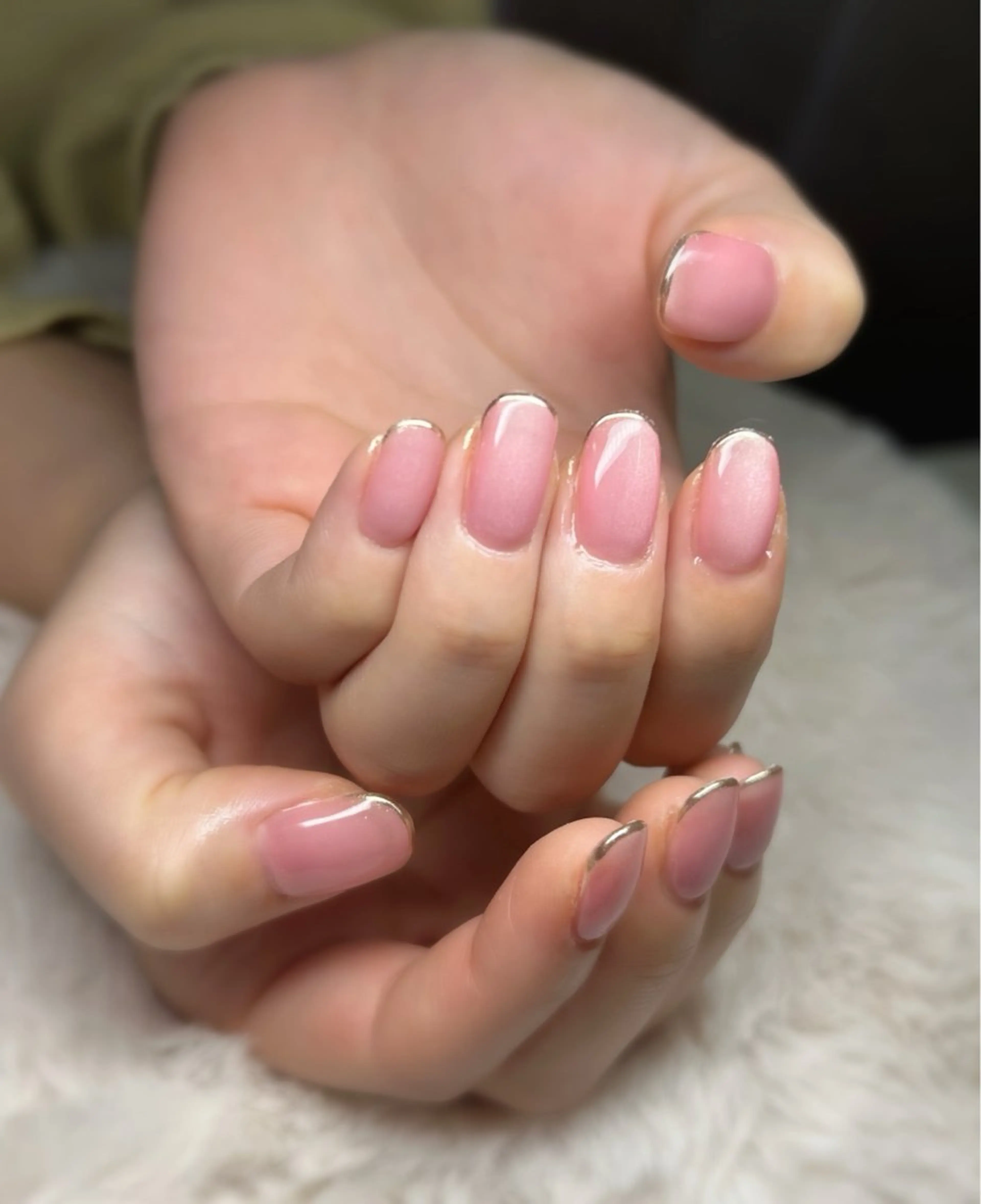 ネイル ゴールド ミラーネイル ピンク ハンドネイル yamane de  salonのネイルデザイン