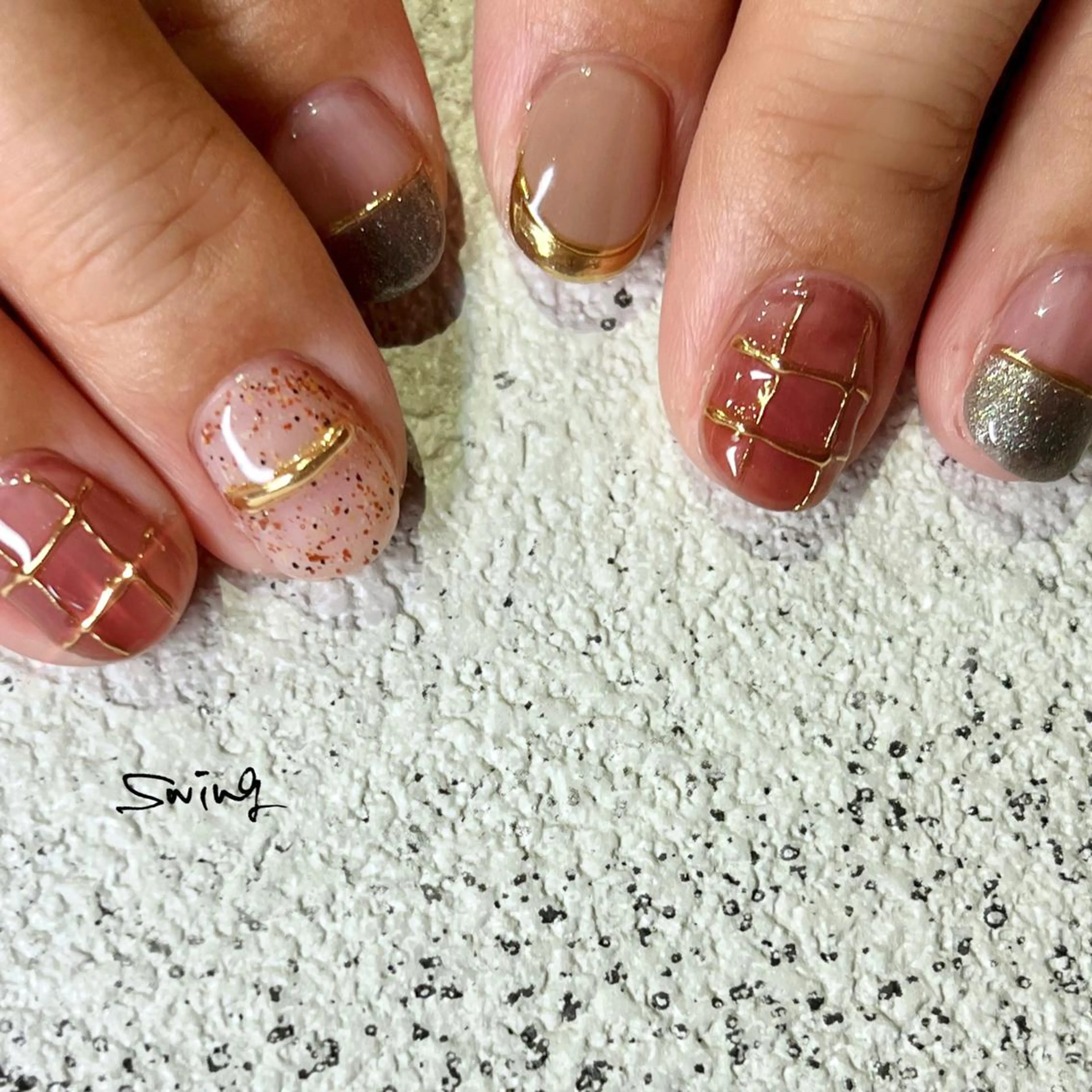 ネイル ニュアンスネイル ストーンネイル SWING Nail Salon所属・Yoshida Takakoのネイルデザイン