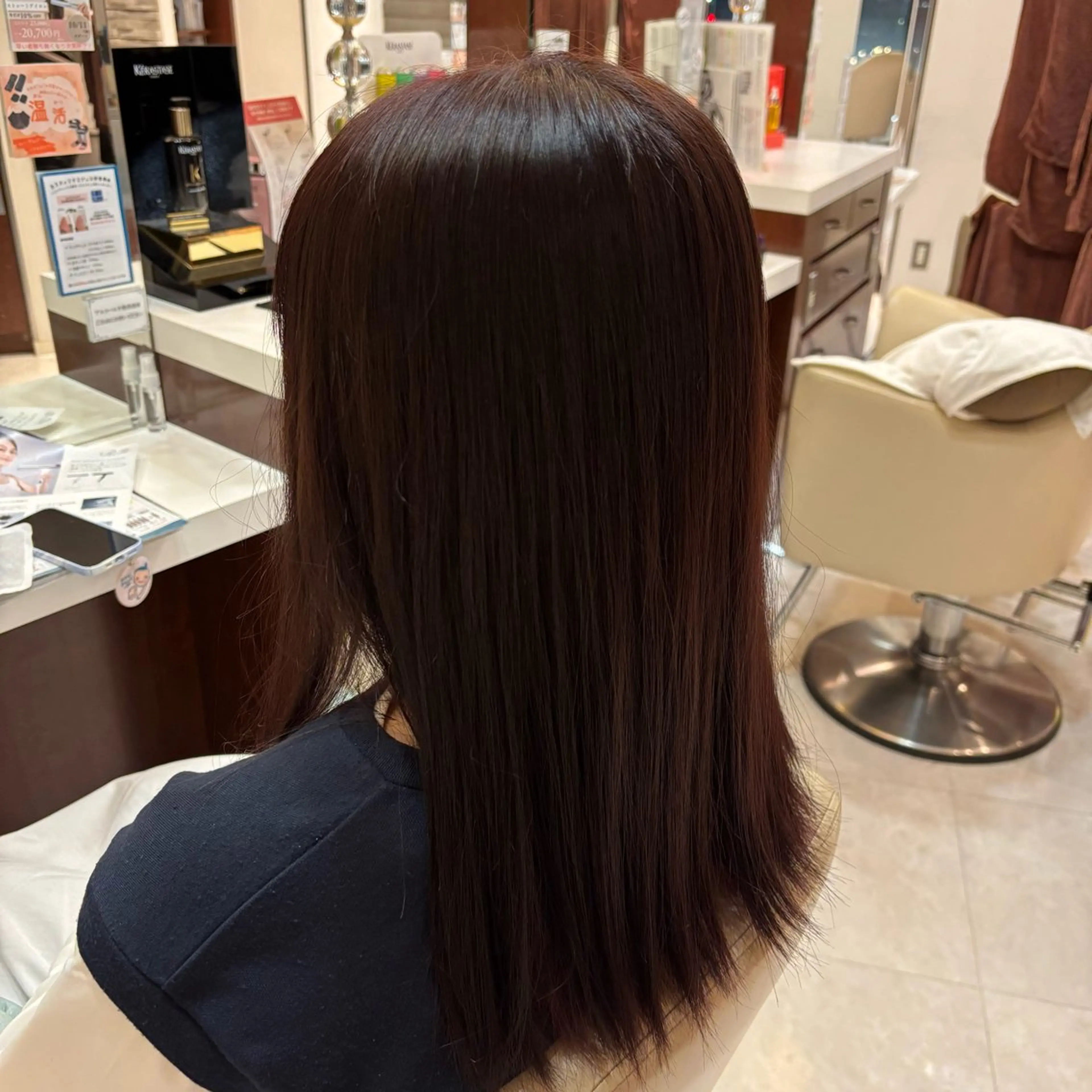カラー レナークアリア 武田明花音のヘアスタイル
