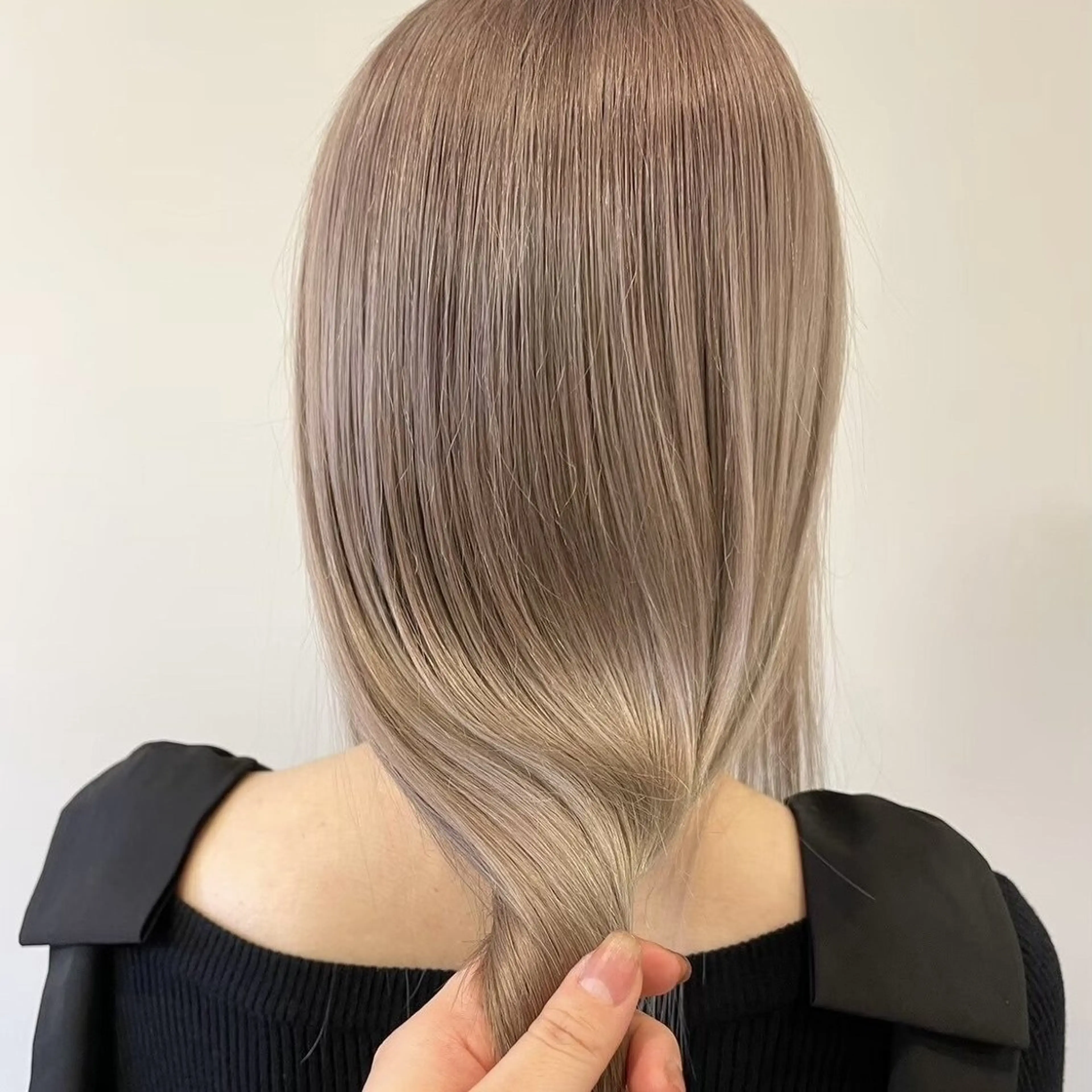 ミディアム ヘアカラー くびれボブ/インナー カラー☘️taigaのヘアスタイル