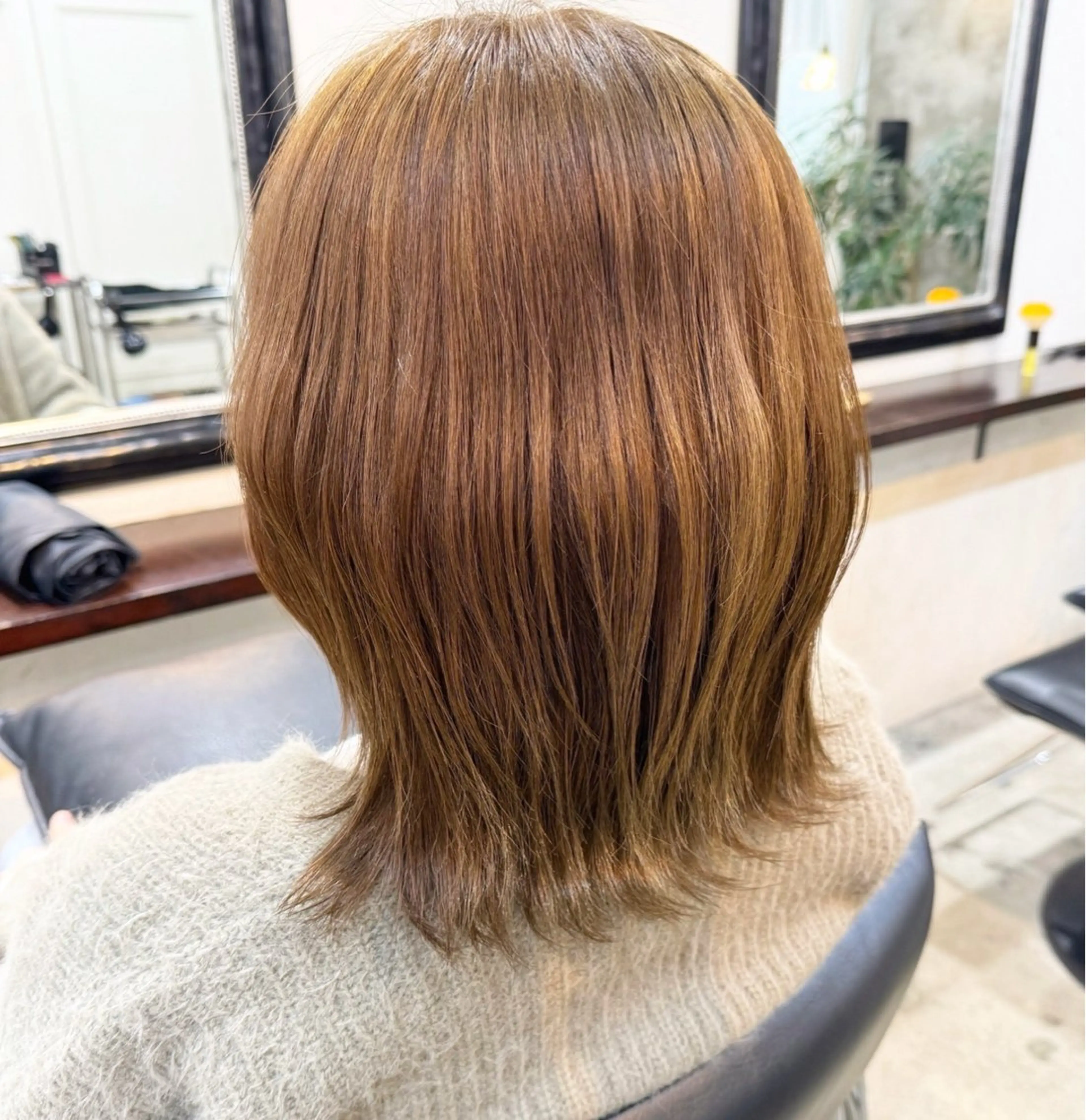 ミディアム 髪質改善 ヘアカラー eTONe所属・三條 朋香のヘアスタイル