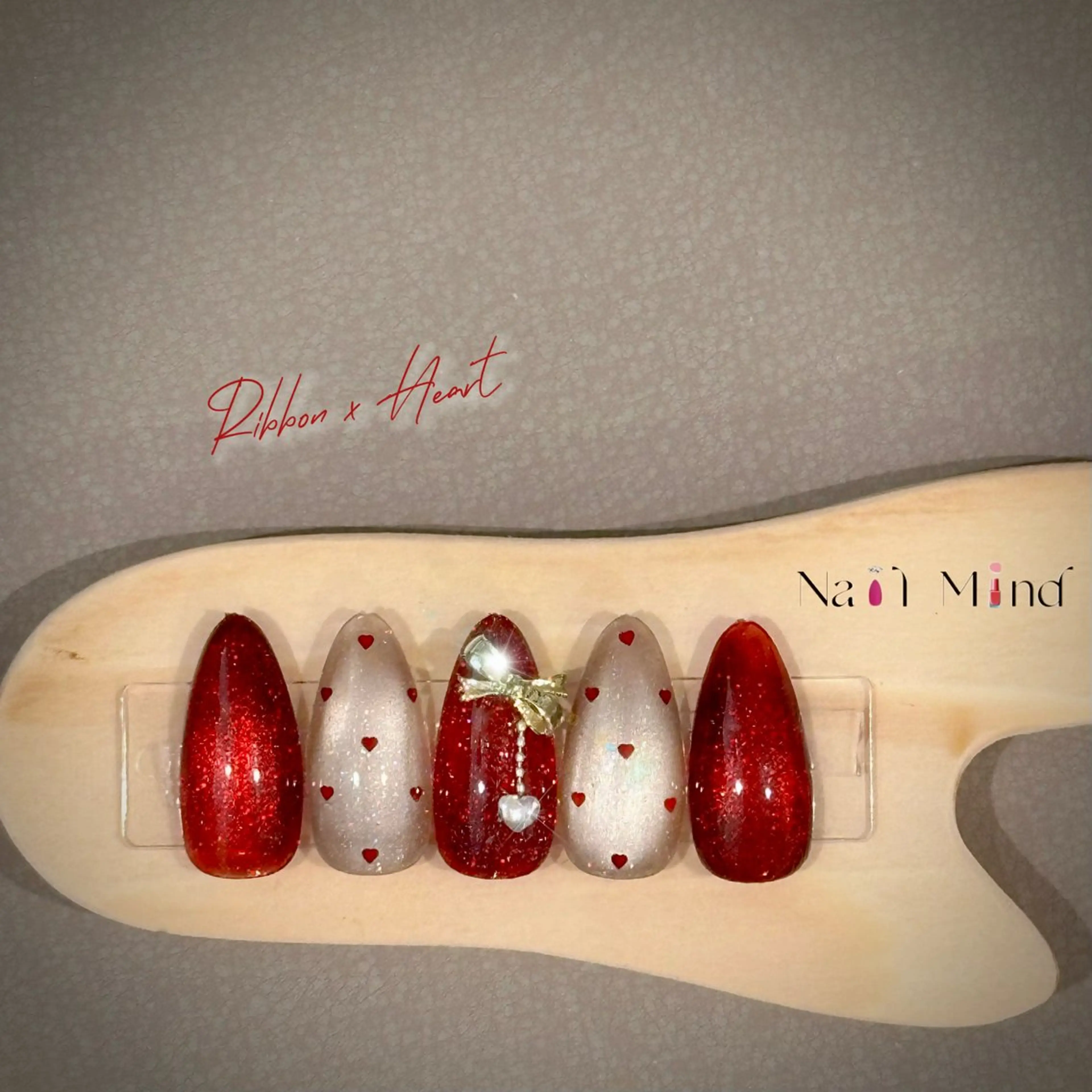 ネイル ハート ラメ(グリッター) 赤色 リボン ハンドネイル Nail Mind (NaONail）のネイルデザイン