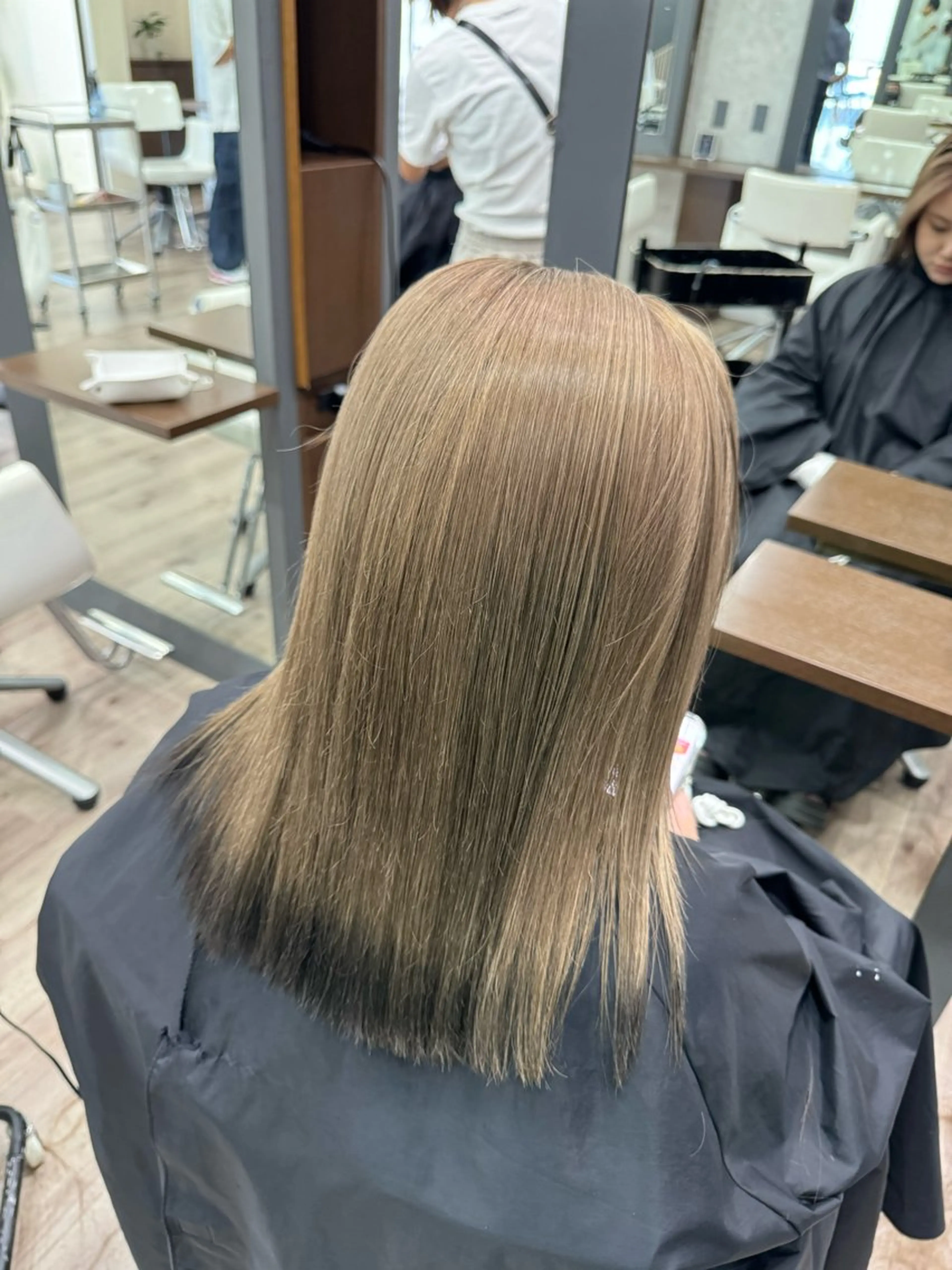 カラー ヘアカラー 小川 愛遥のヘアスタイル