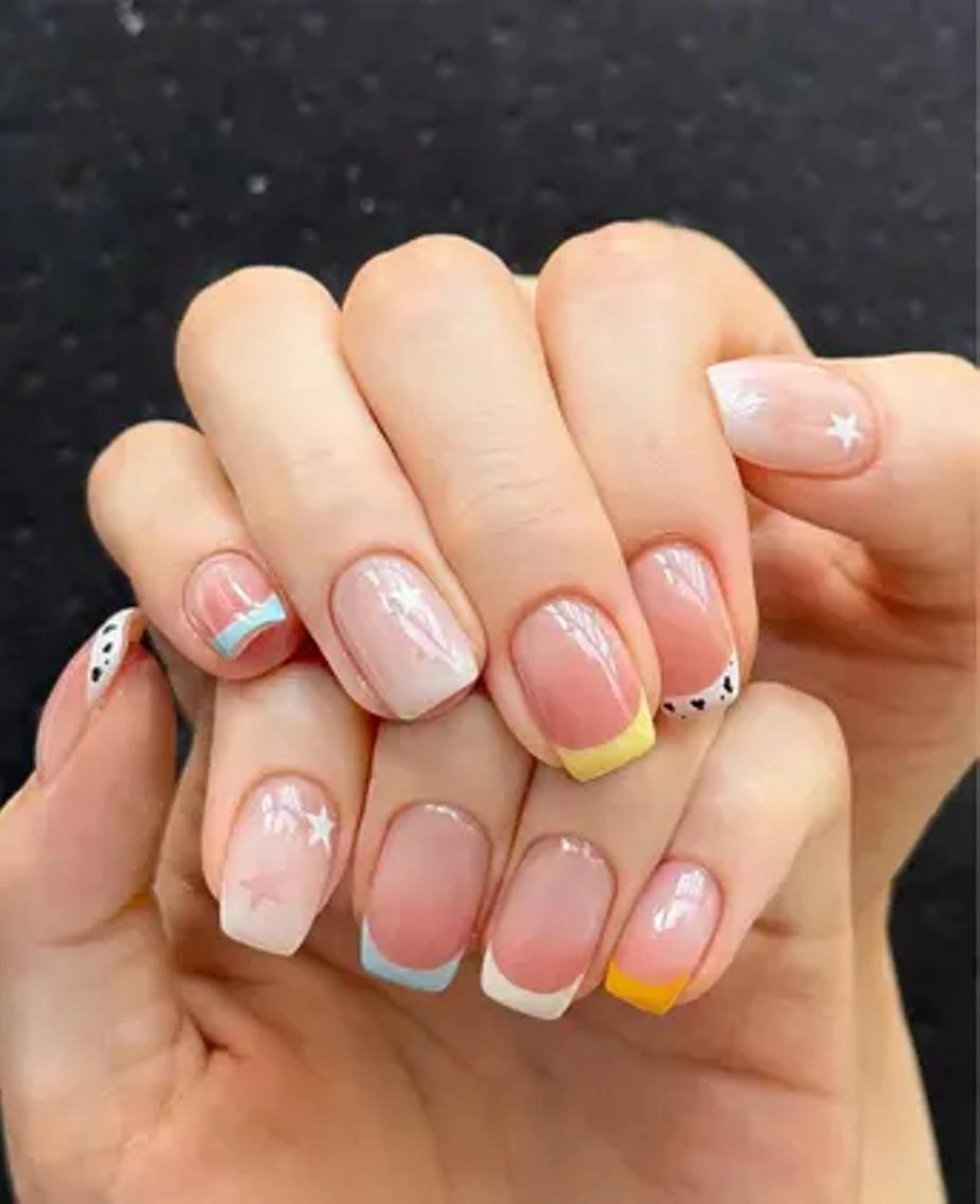 ⭐️韓国風⭐️チークネイル(ベースカラー込み)¥5980→¥3300(オフ無)の写真