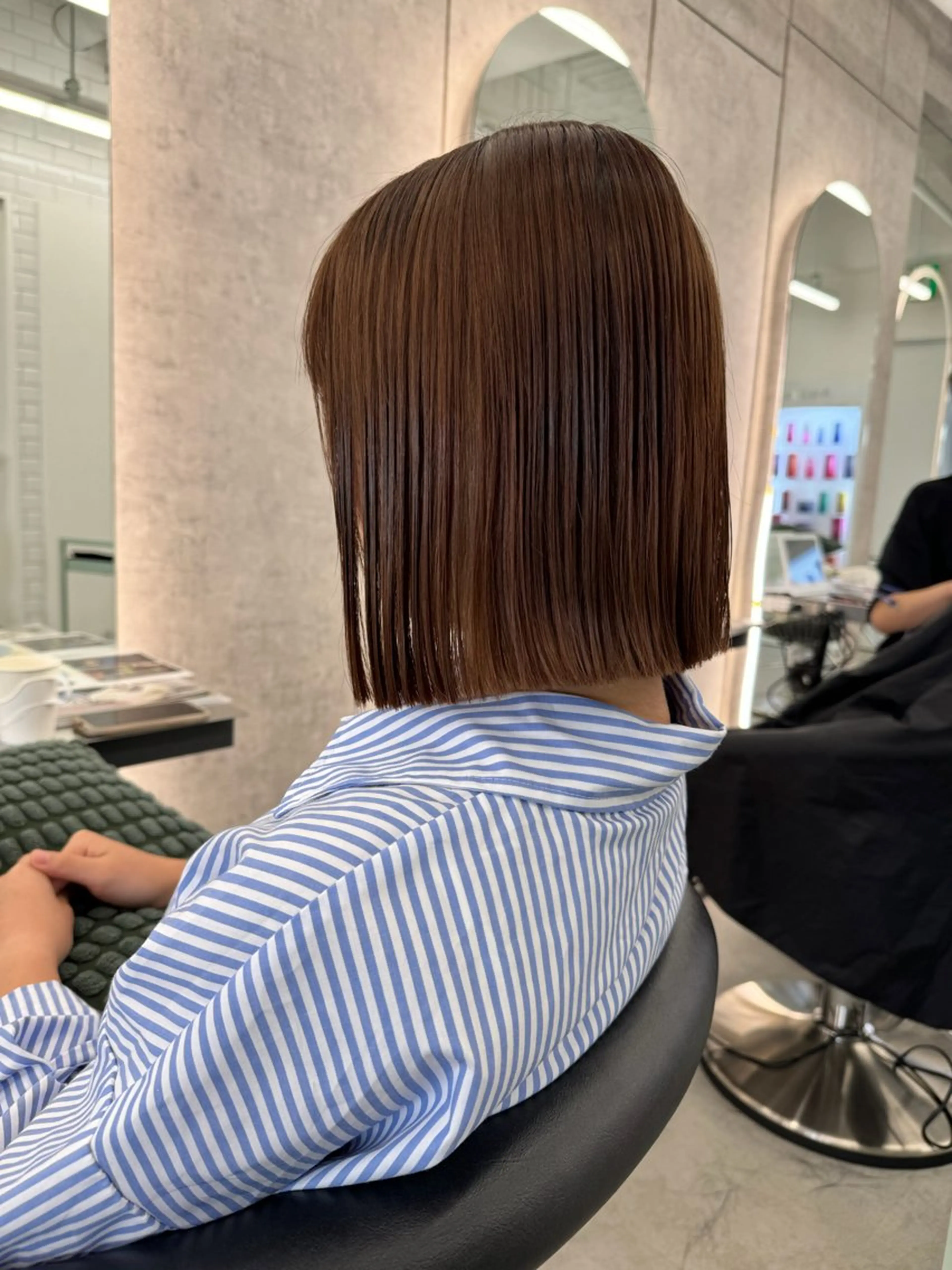 ミディアム ヘアカラー 低ダメージ透明カラー 𝙼𝙰𝙽𝙰のヘアスタイル