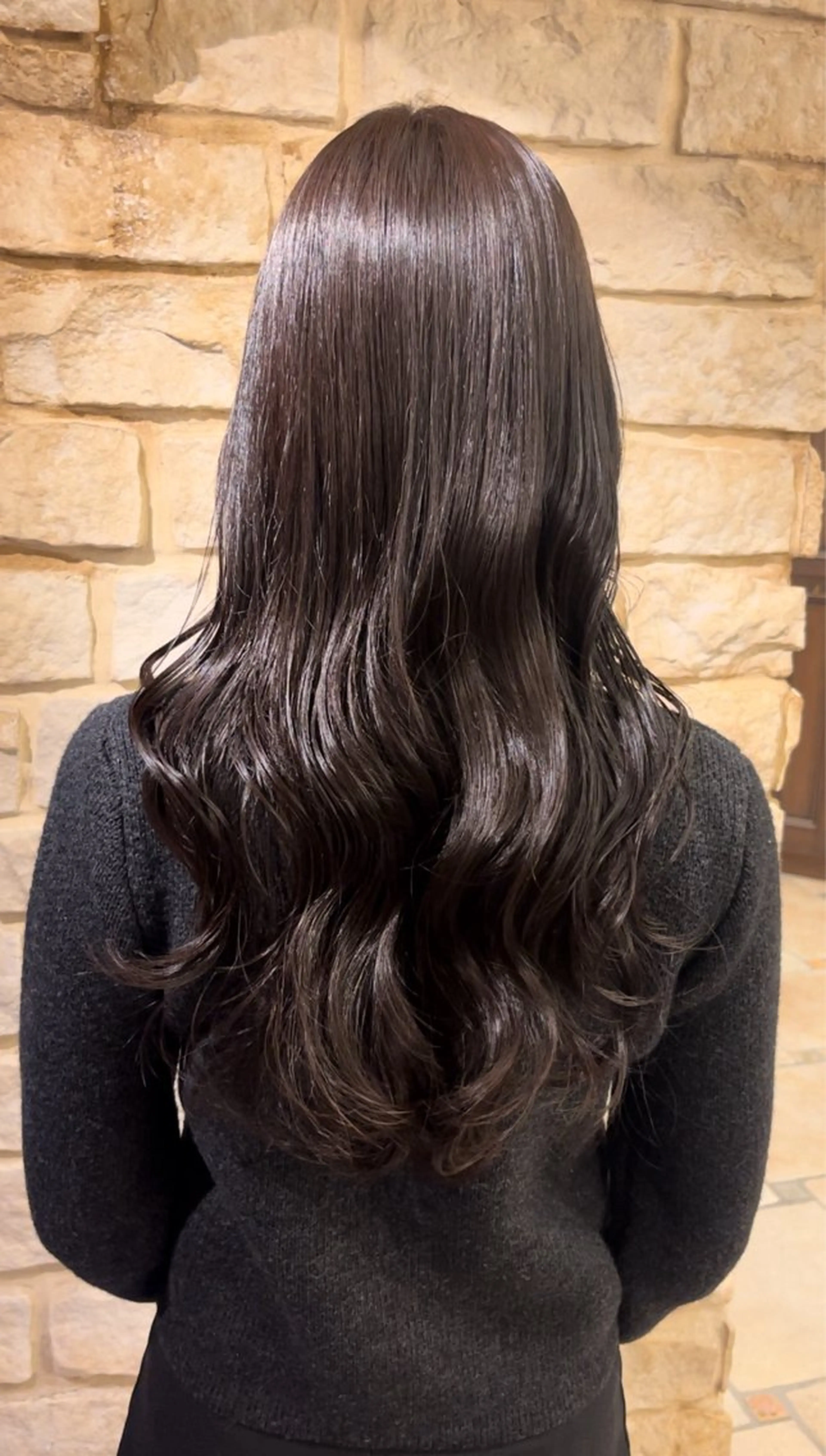 ロング ヘアカラー 透明感カラー🫧 ミクのヘアスタイル