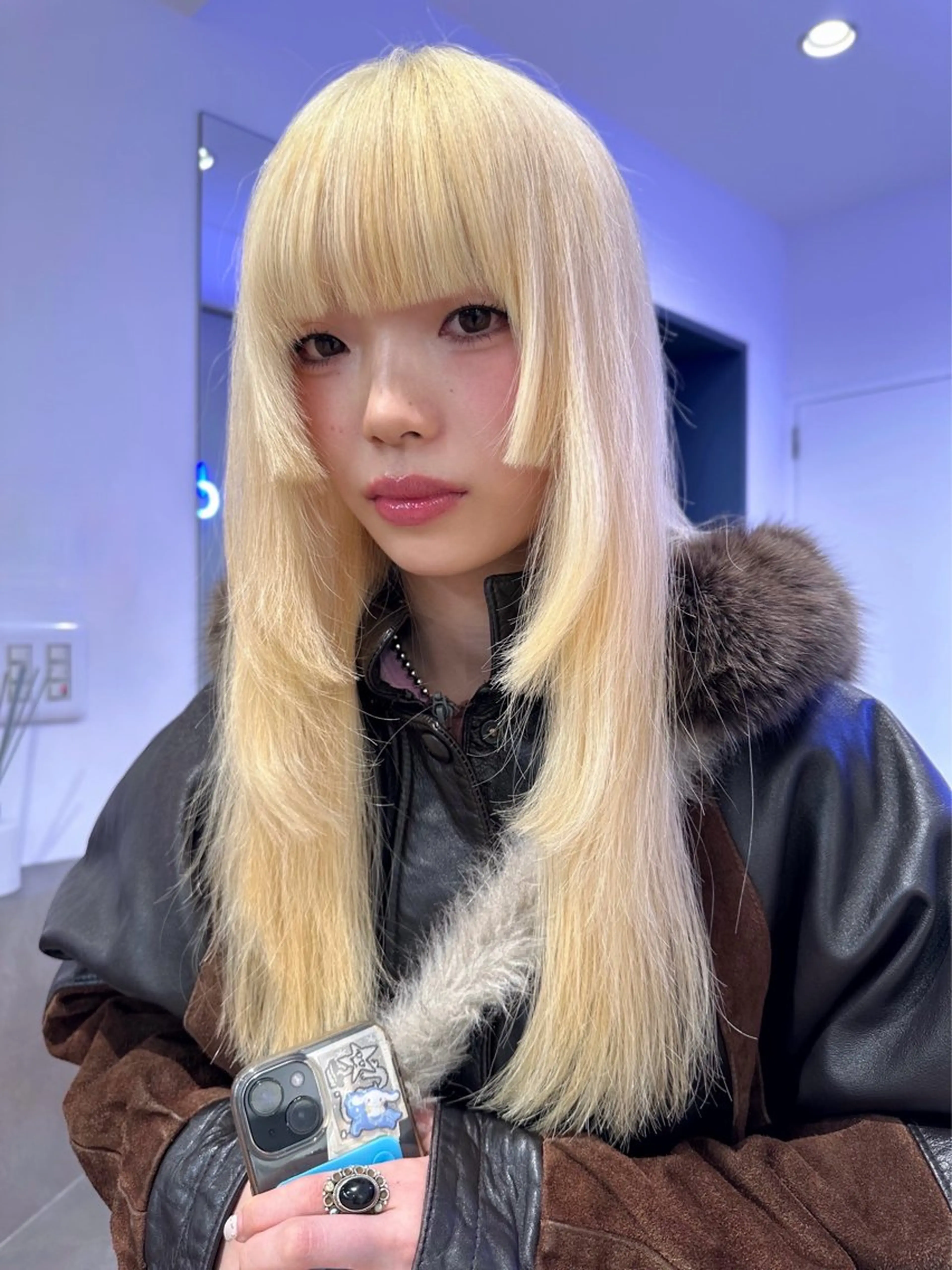 ロング カラー ヘアカラー トリートメント 🍓ケアブリーチ× レイヤーカット🍓のヘアスタイル