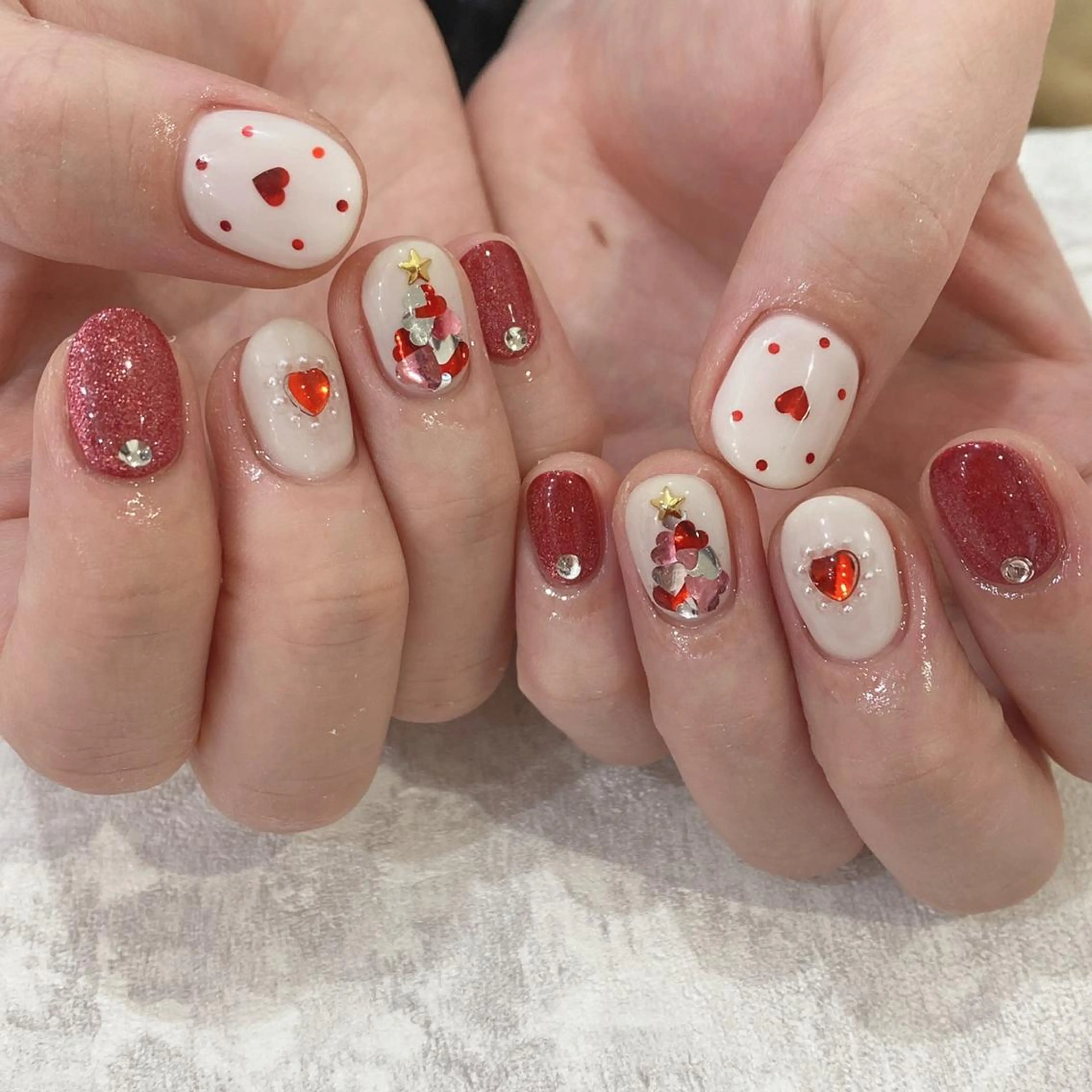 ミディアム ネイル ハンドネイル cho nailのネイルデザイン