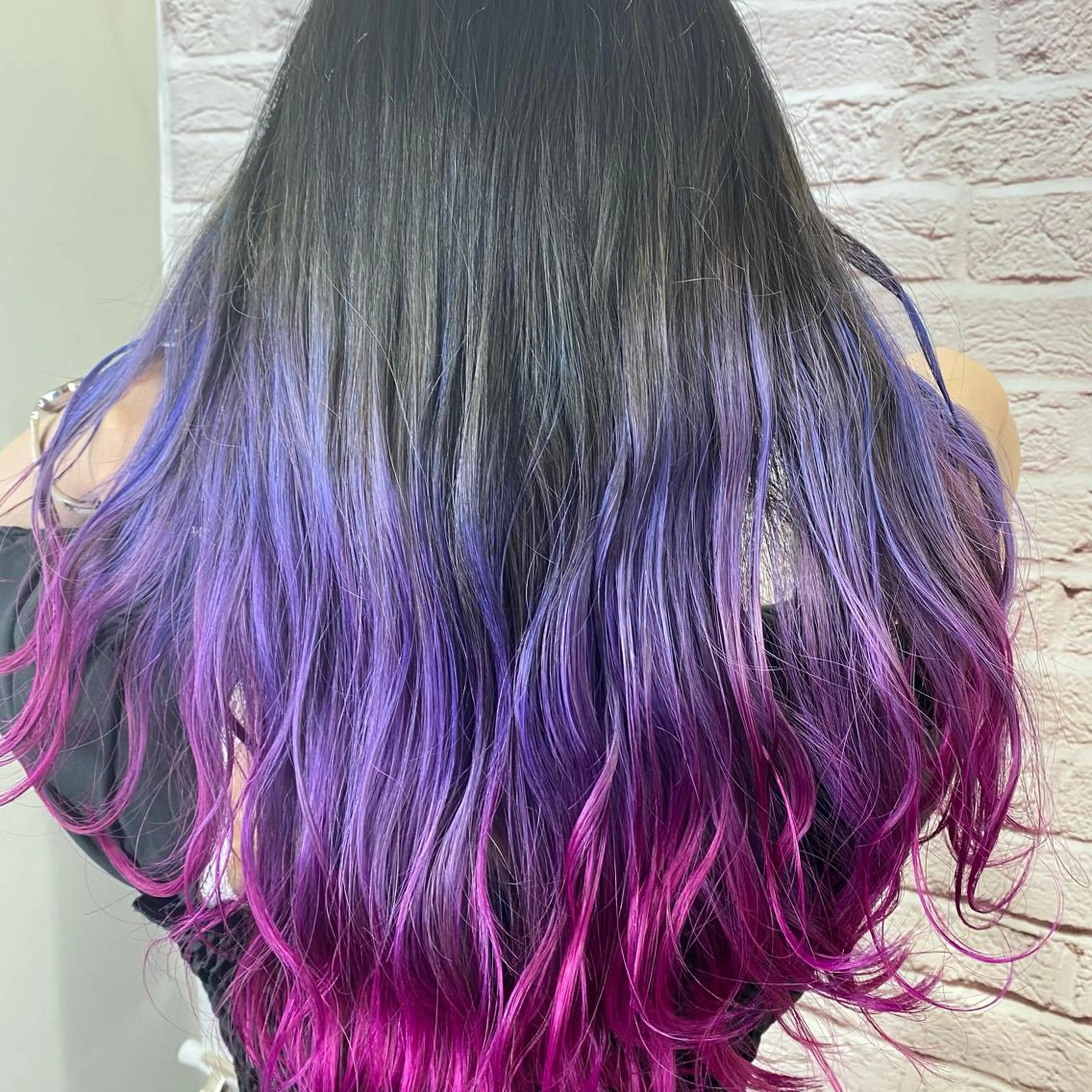 ロング カラー ブリーチ グラデーションカラー ラベンダーカラー ピンクカラー シムラ カイゲンのヘアスタイル