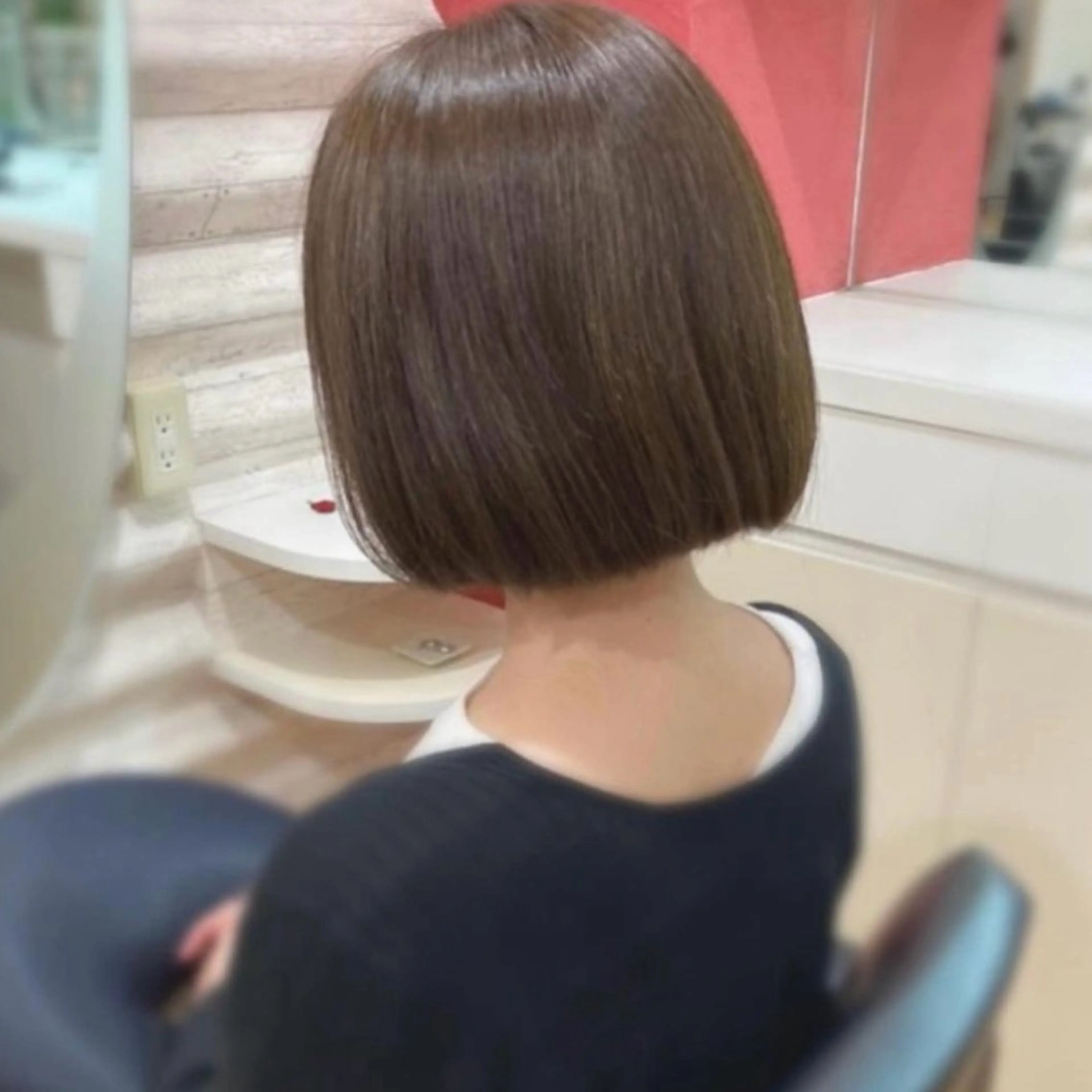 ミディアム カラー 髪質改善 トリートメント まとまる軽さカット× トリートメント特化店のヘアスタイル