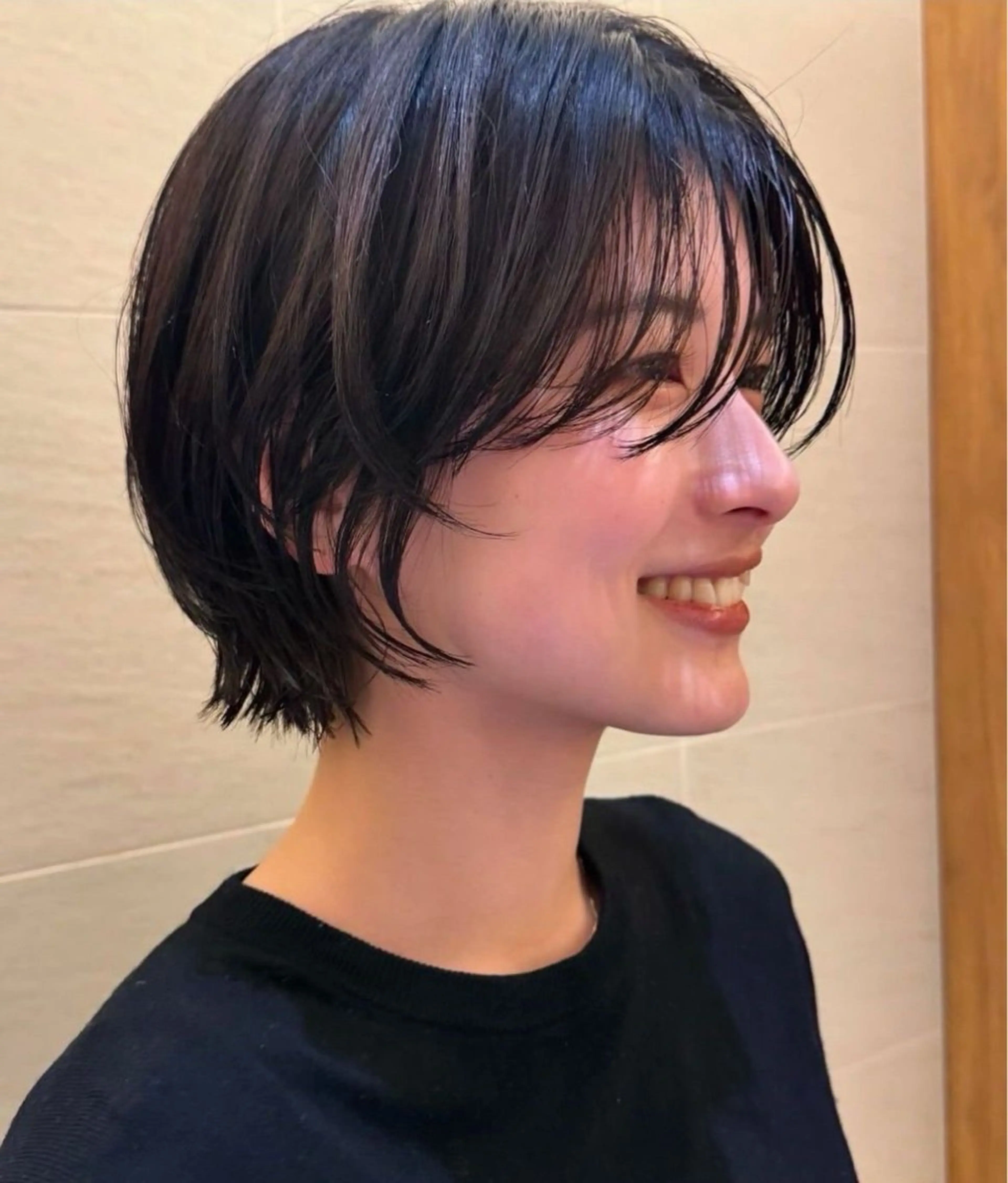 ショート 加藤木麻彩 NEROのヘアスタイル