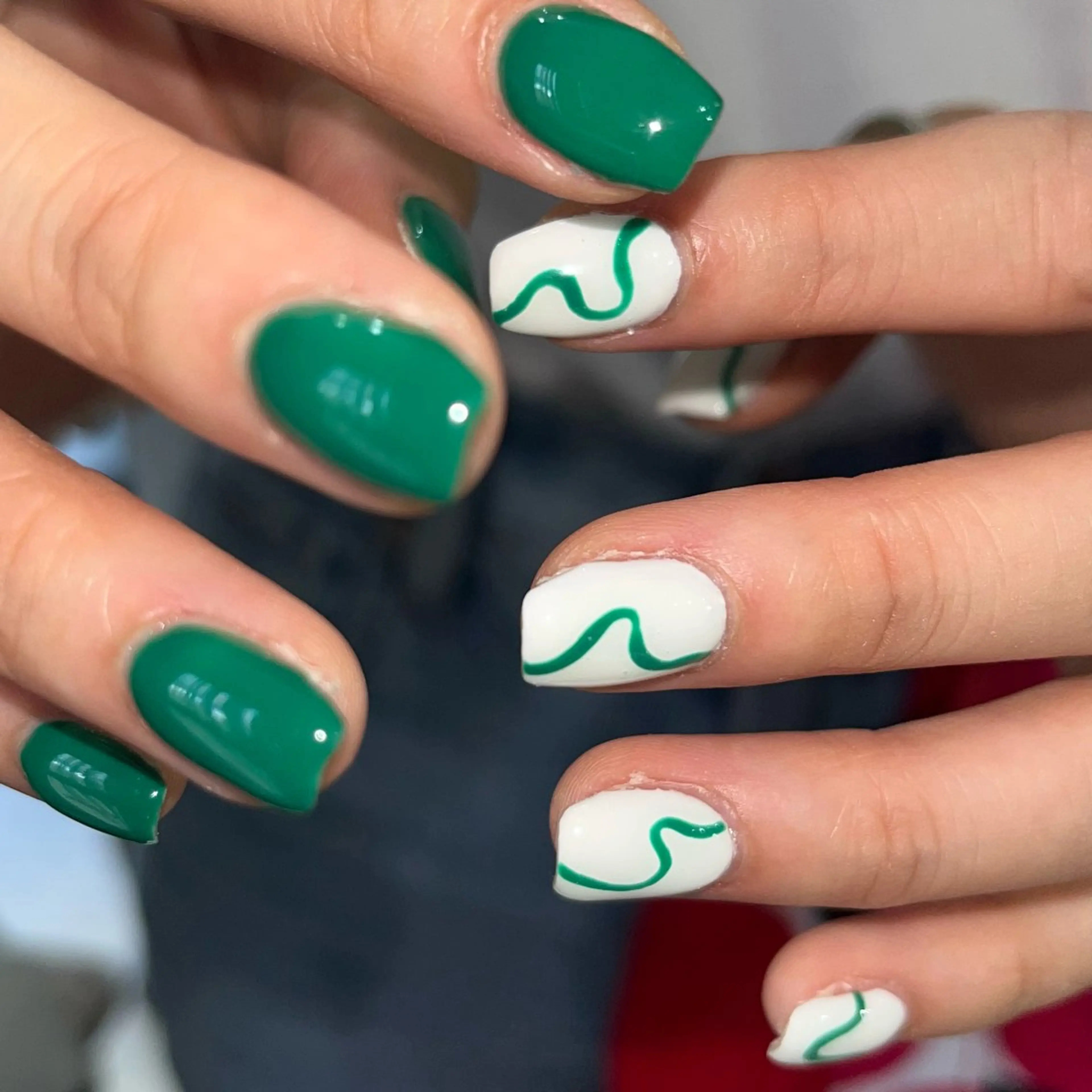 ネイル ハンドネイル フットネイル 🪐富島彩夏 /海外nail🪐のネイルデザイン