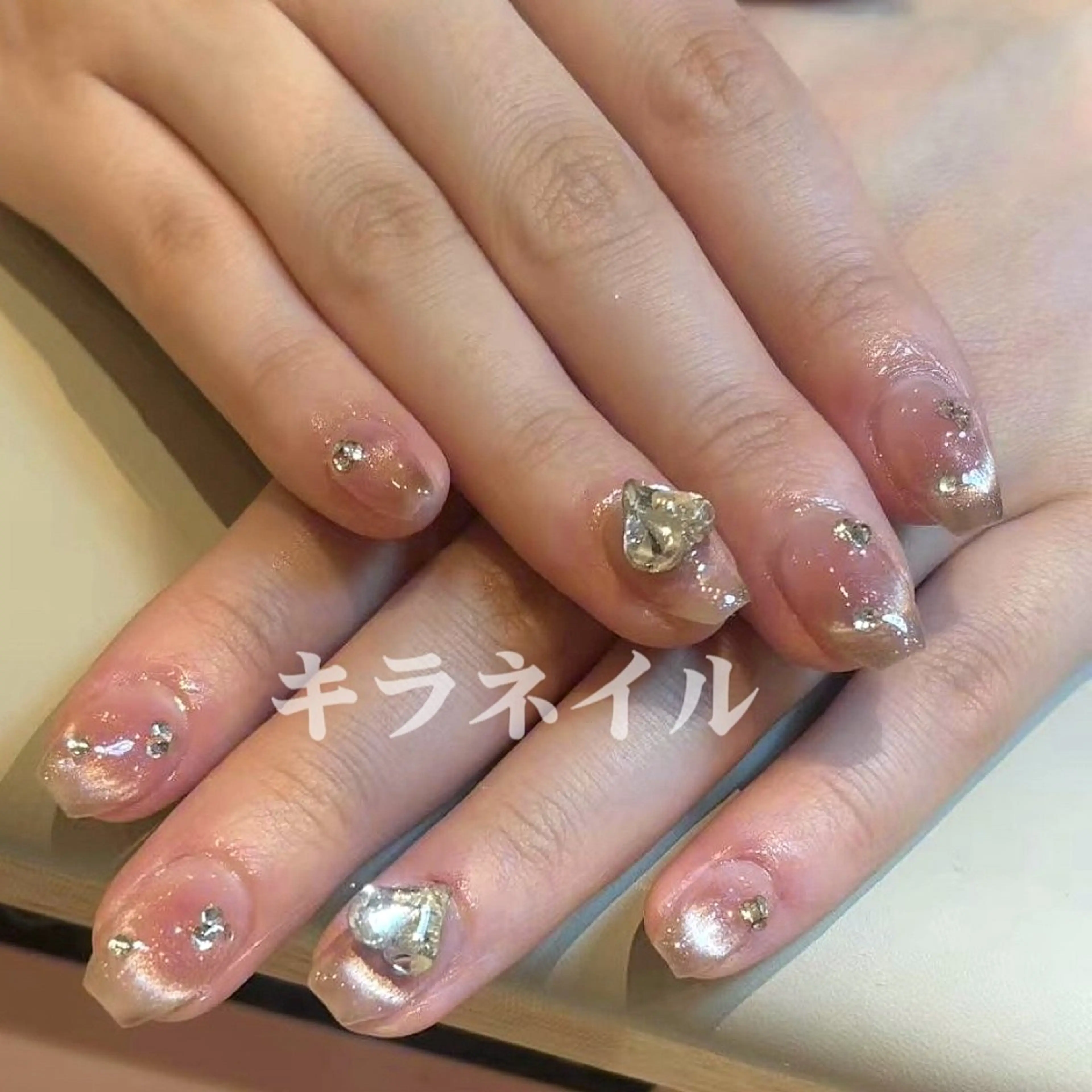 ネイル ハンドネイル 💗キラネイル💗 モチ最高のネイルデザイン
