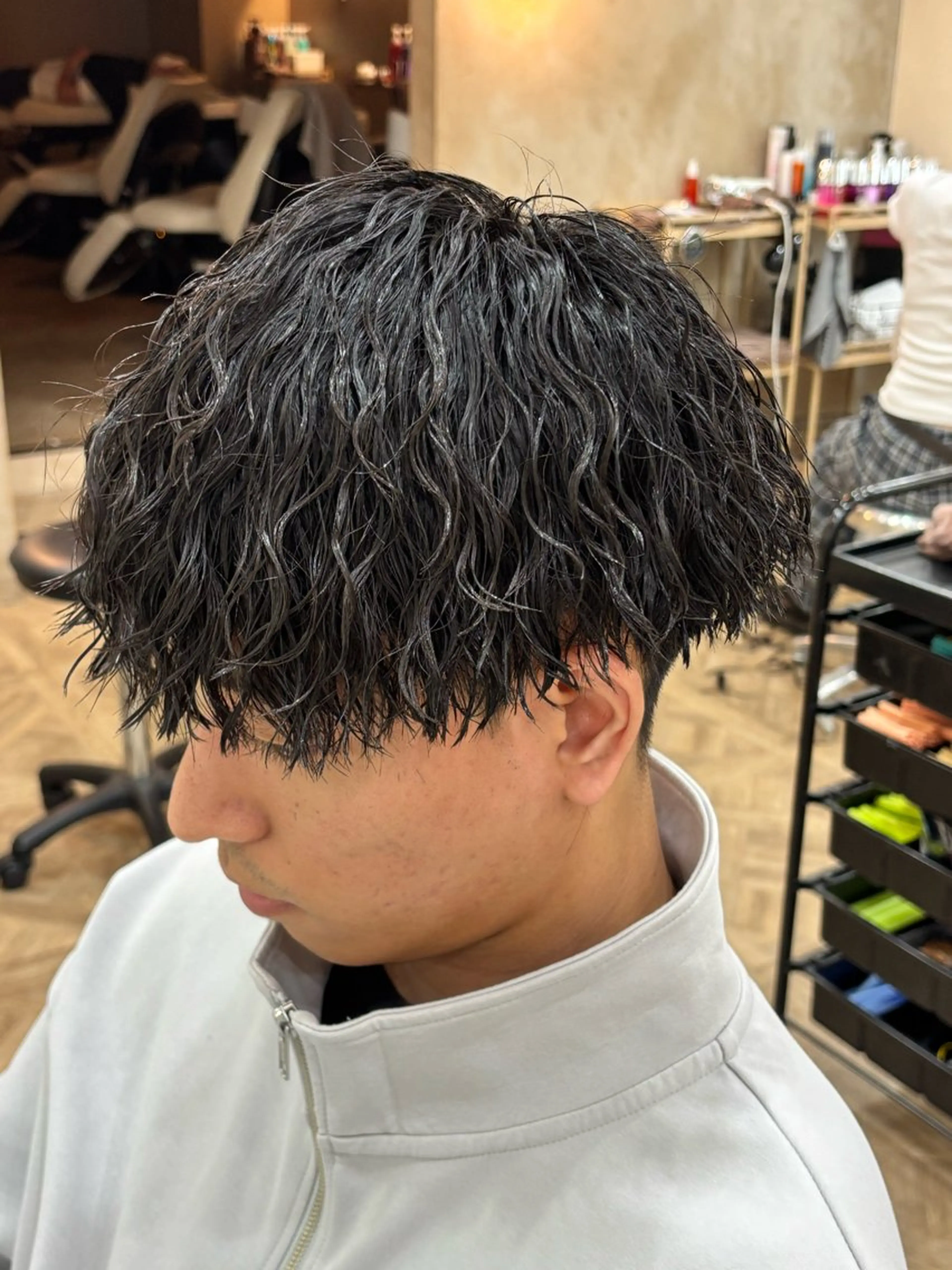 ショート パーマ メンズ カット パーマ トリートメント パーマ職人DAIKI ツイスパ/波巻きのヘアスタイル