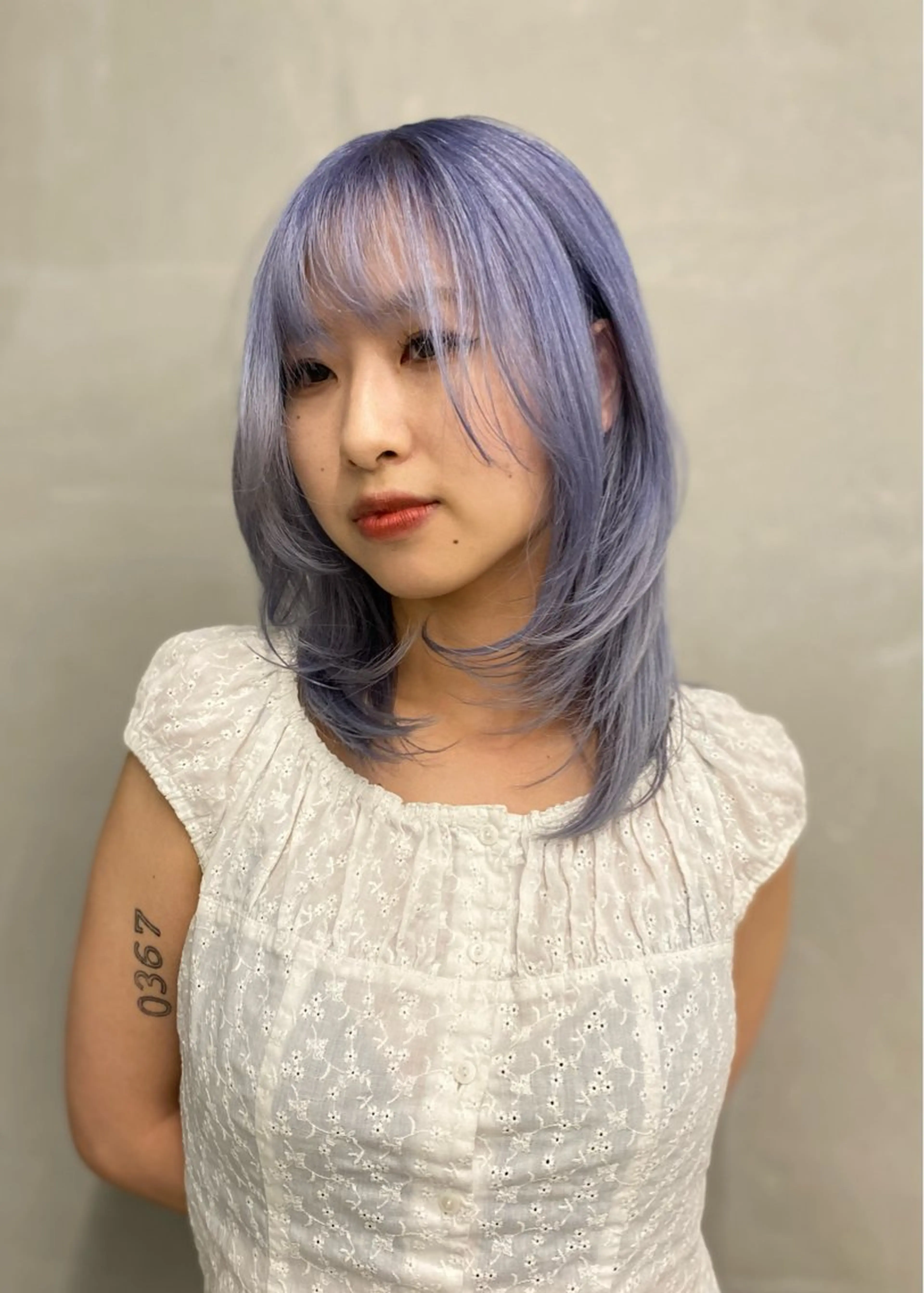 ミディアム カラー ヘアアレンジ 黒髪 ブリーチ ハイトーンカラー ヘアカラー トリートメント mina 🌷のヘアスタイル