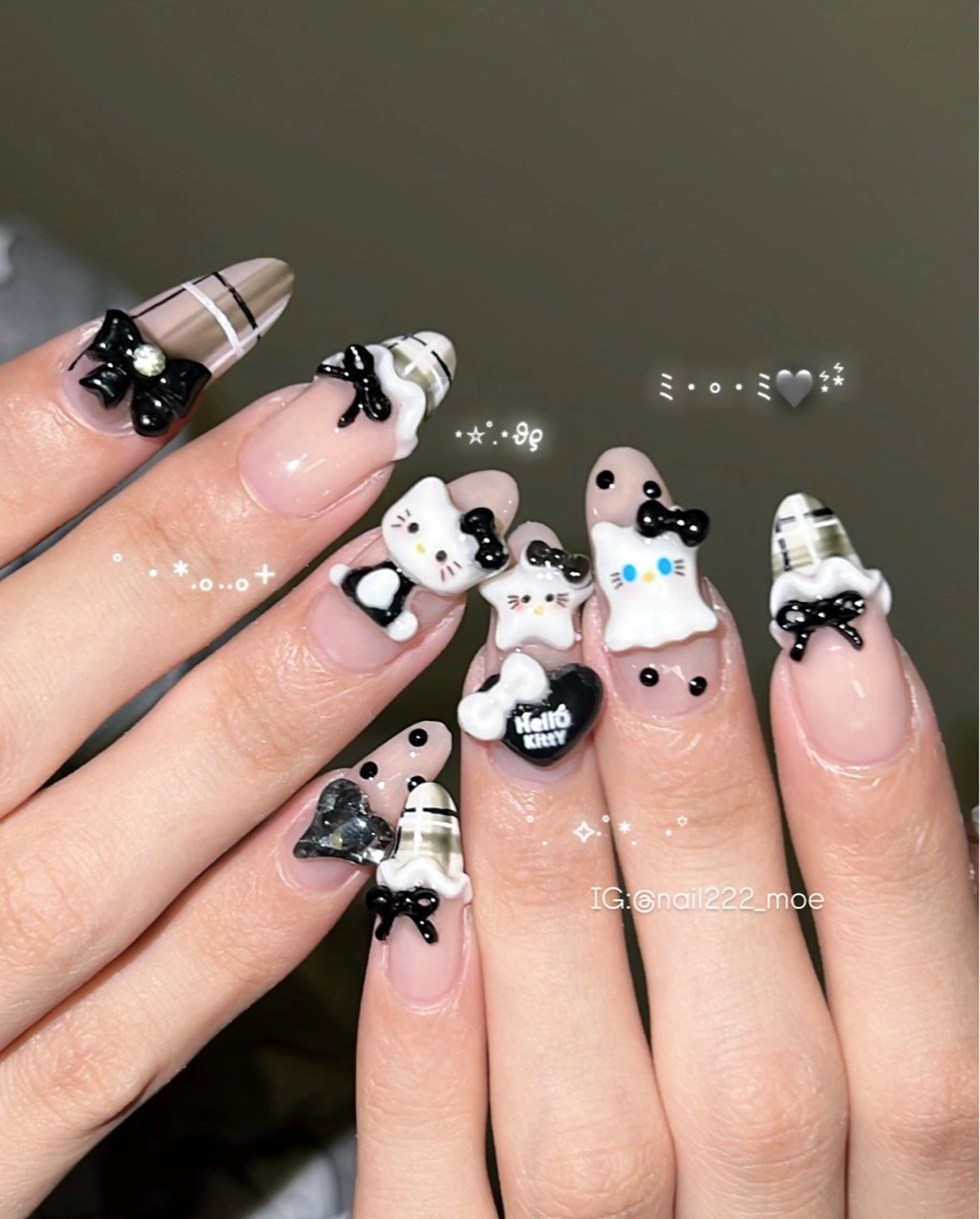 ネイル ハンドネイル ⟡.*222⋰˚☆ MöEのネイルデザイン