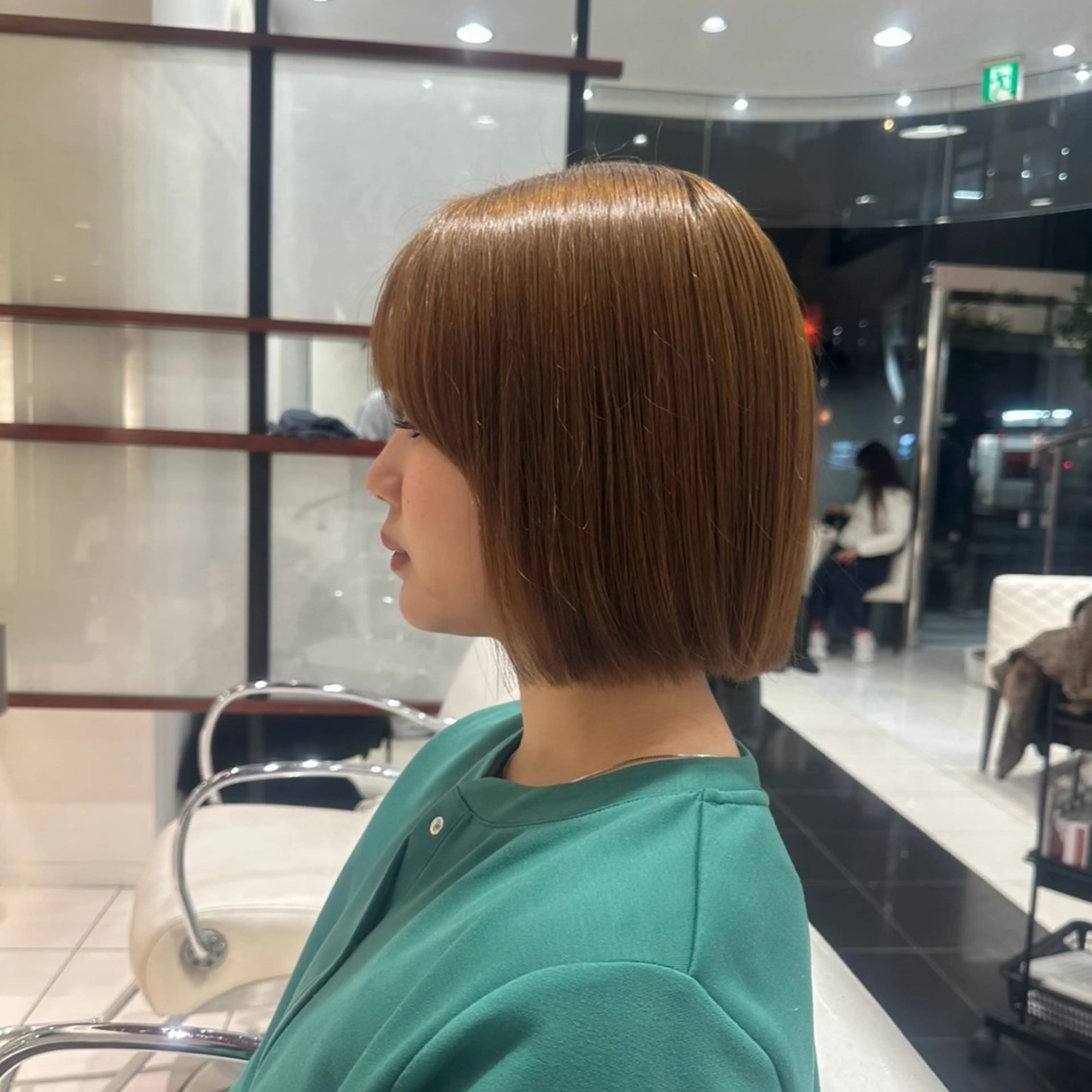 ミディアム 切りっぱなしボブ ボブ BiBi international所属・久島 舞愛のヘアスタイル