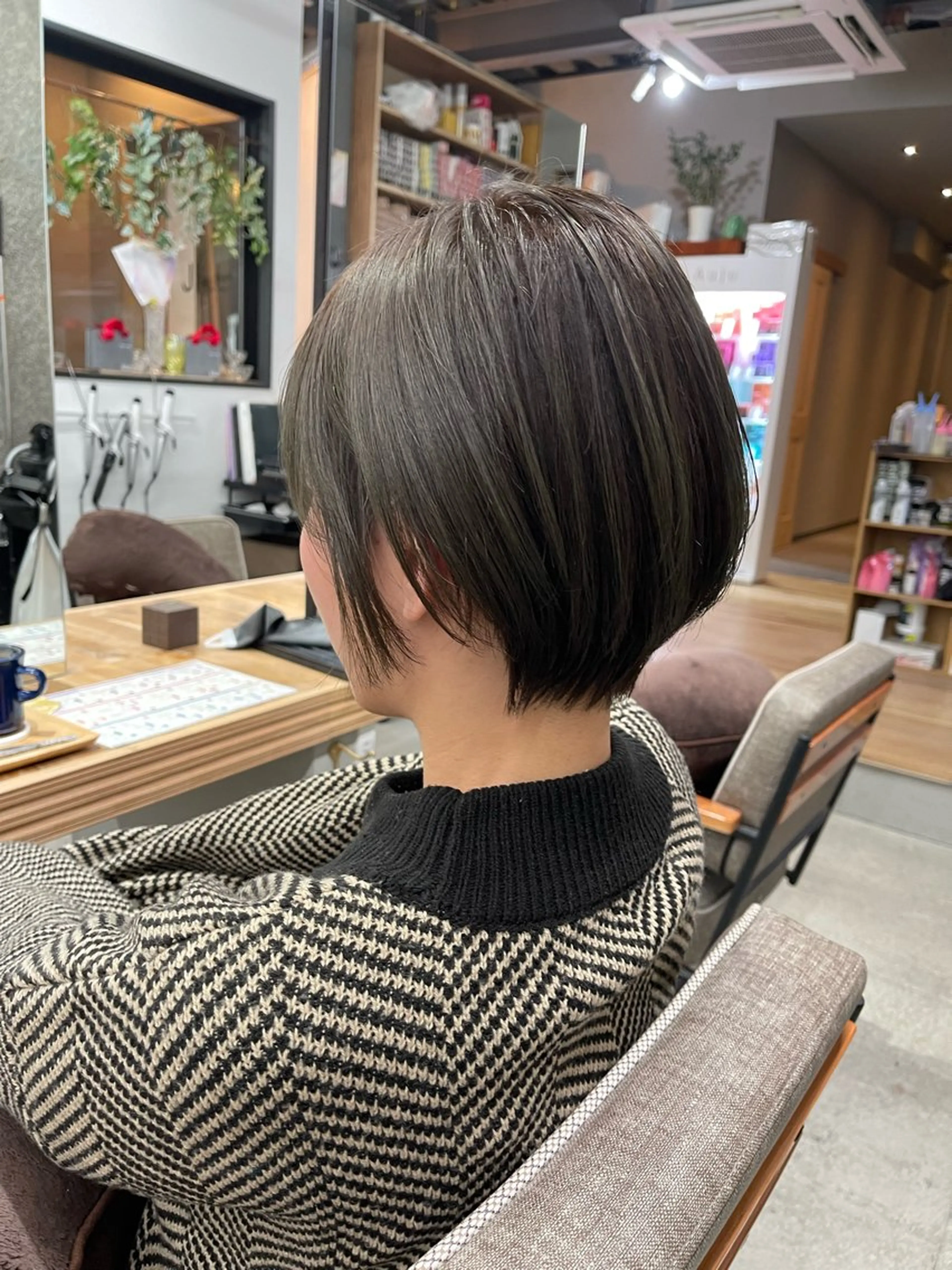 ショート カラー ヘアカラー かめい りなのヘアスタイル