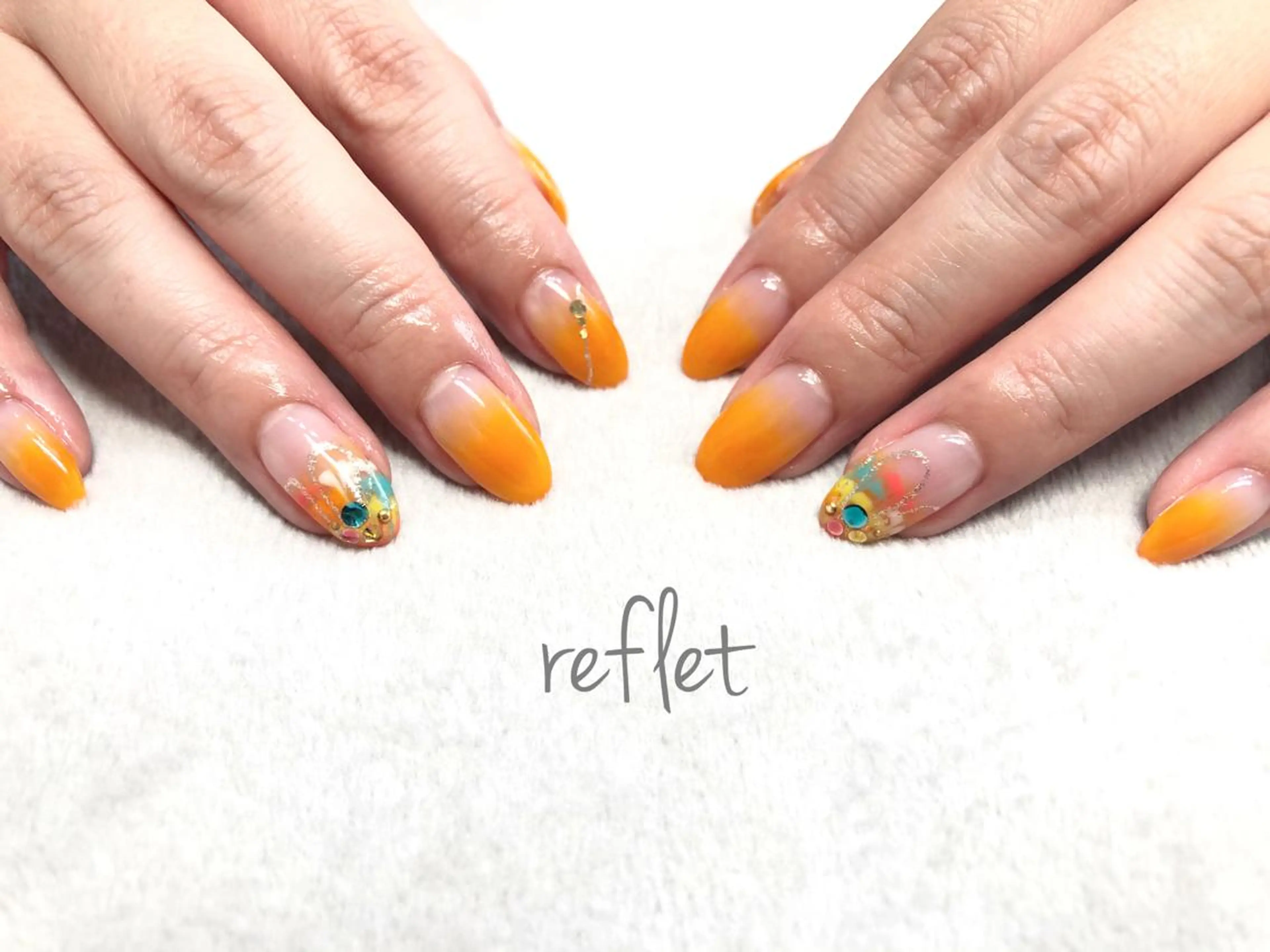 ネイル アートネイル グラデーション オレンジ ハンドネイル reflet nailのネイルデザイン