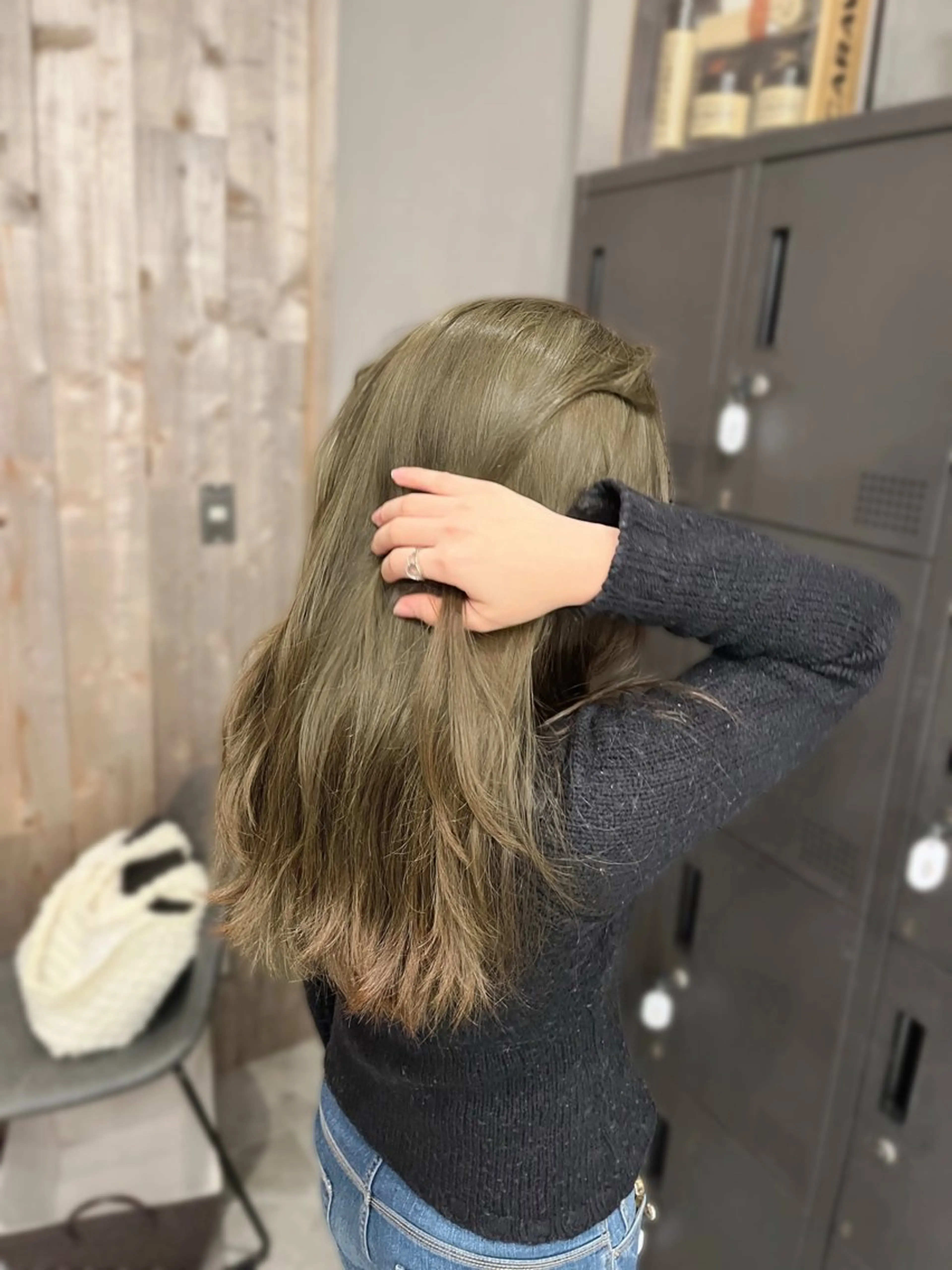 カラー ベージュカラー ブリーチ オリーブベージュ カット ヘアカラー トリートメント 中津/梅田/赤み消し /髪質改善/愛芽のヘアスタイル