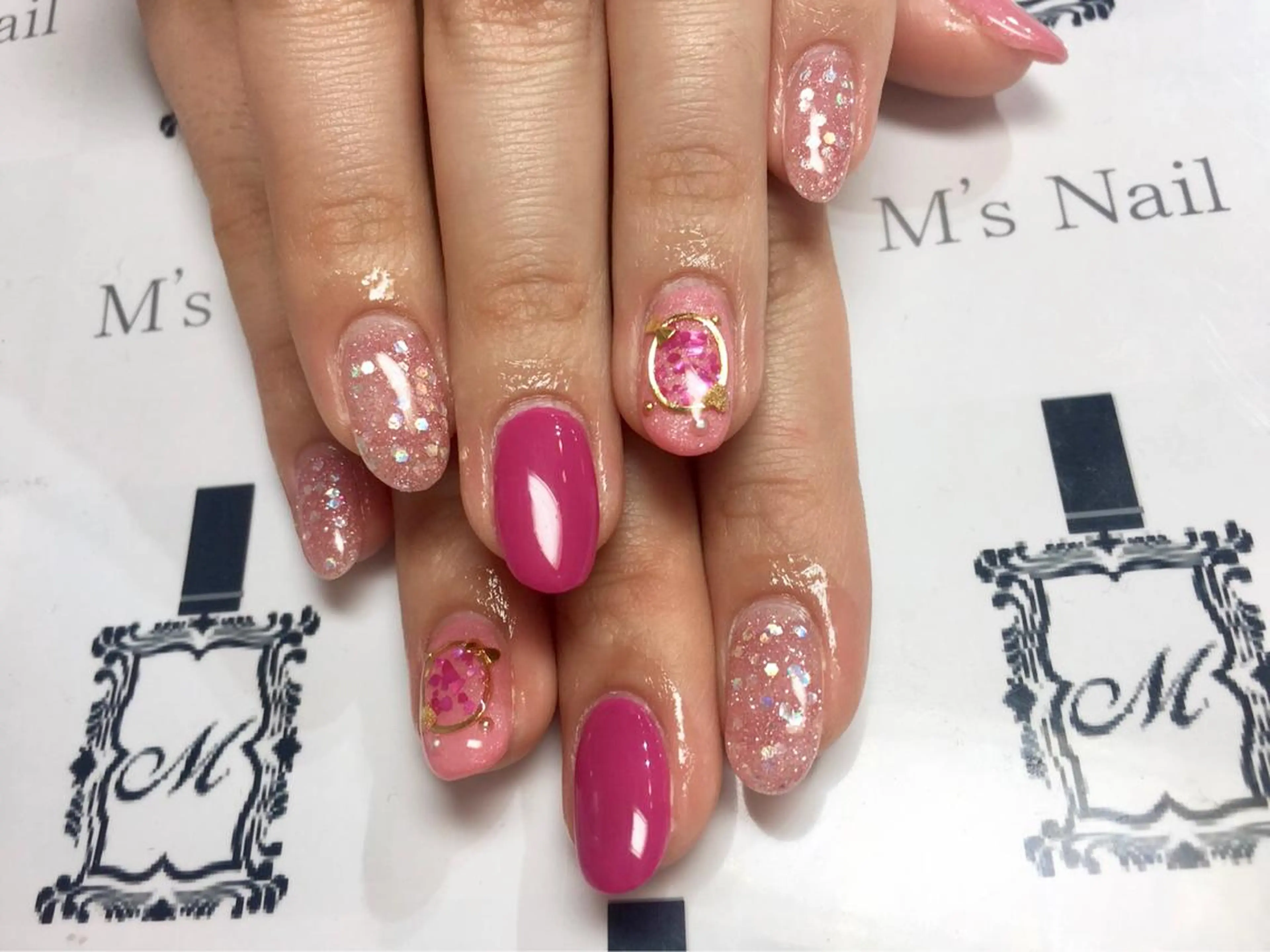 ネイル アートネイル キラキラネイル M's nail所属・M's nail ..のネイルデザイン