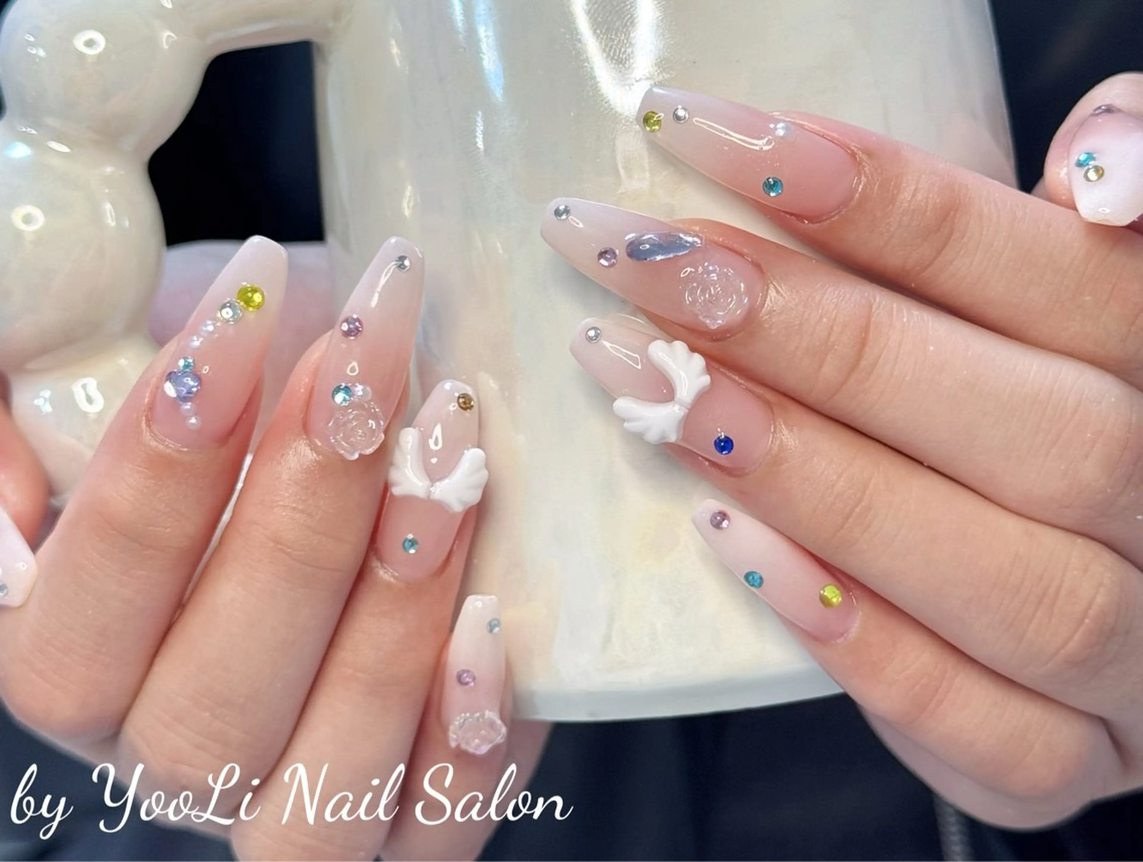 ネイル アートネイル オーロラネイル チークネイル フレンチネイル ガラスフレンチ ハンドネイル 🎀🎀YooLi Nail Salonのネイルデザイン