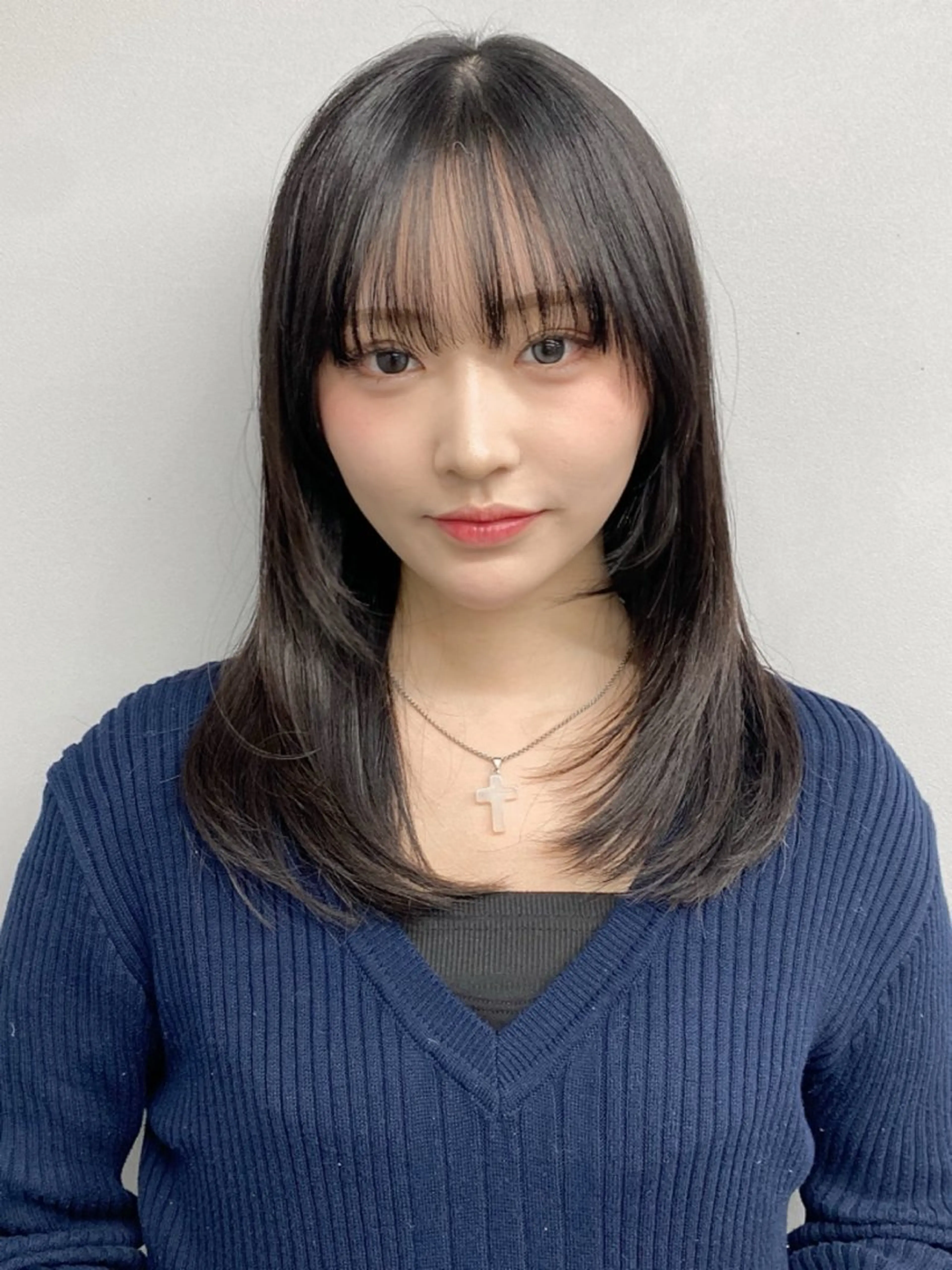 セミロング 伸ばしかけ レイヤーカット カット トリートメント 佐藤 侑哉のヘアスタイル